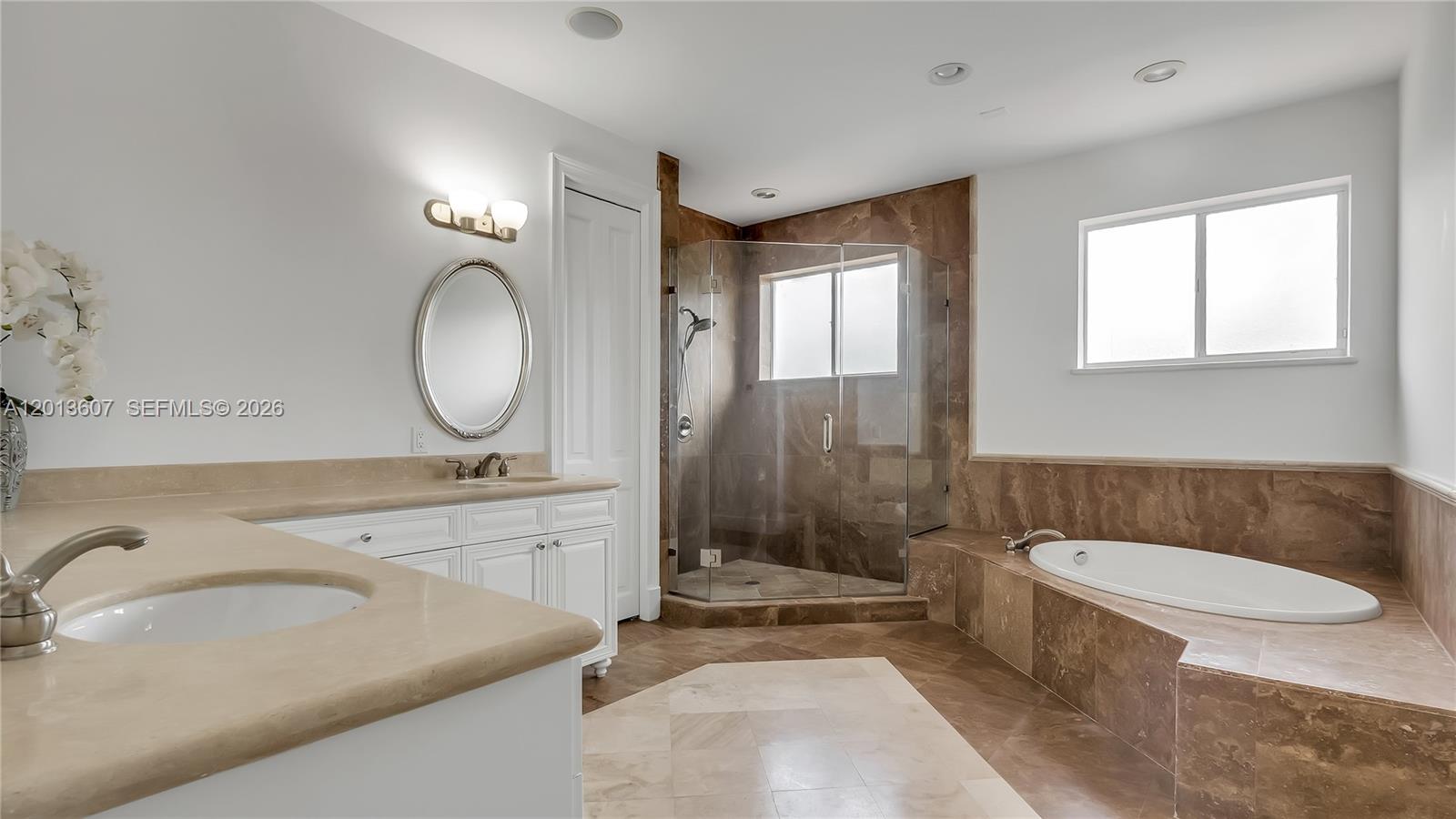 ROYAL OAKS FRANCESCA - Residential