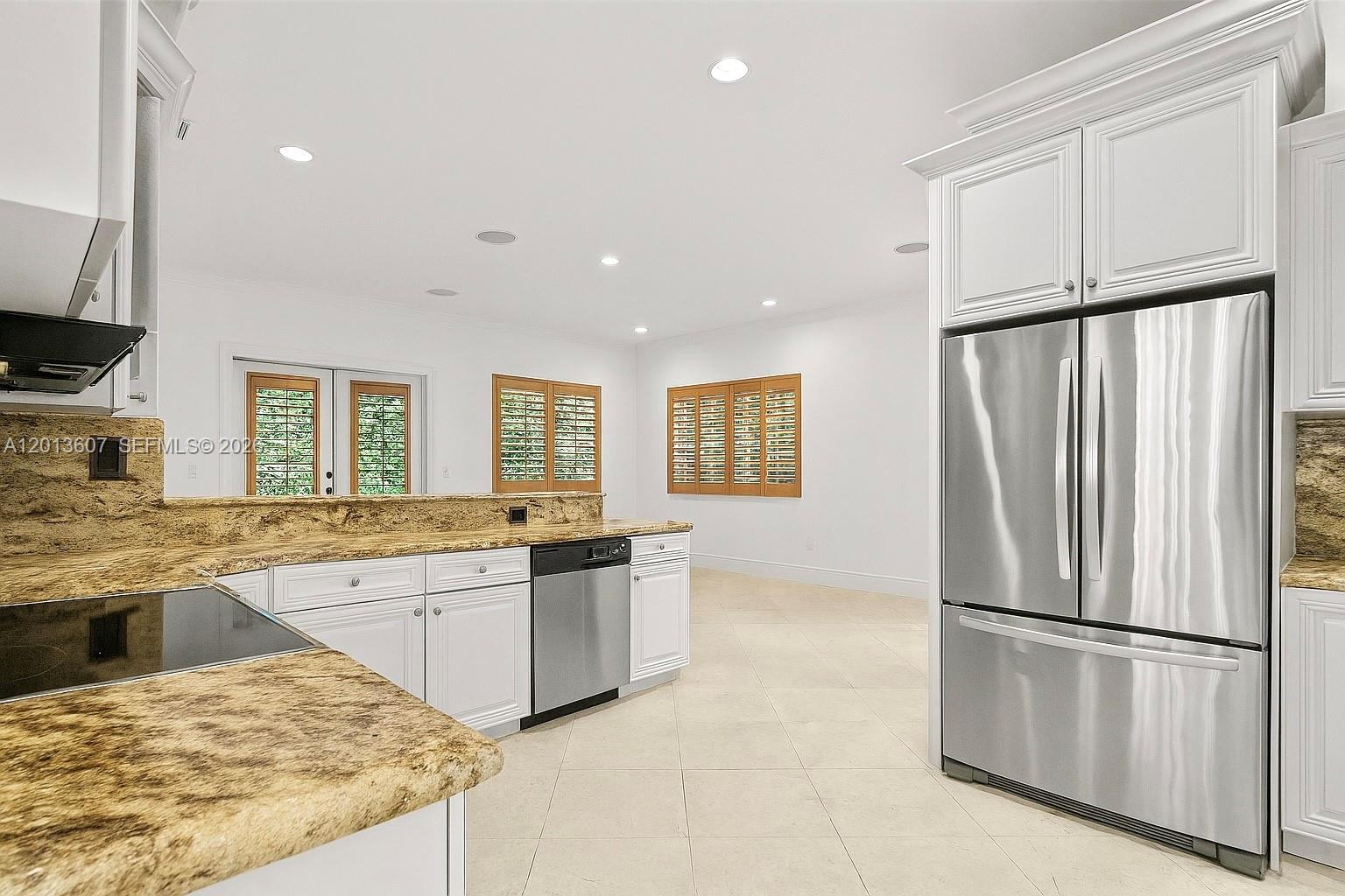 ROYAL OAKS FRANCESCA - Residential