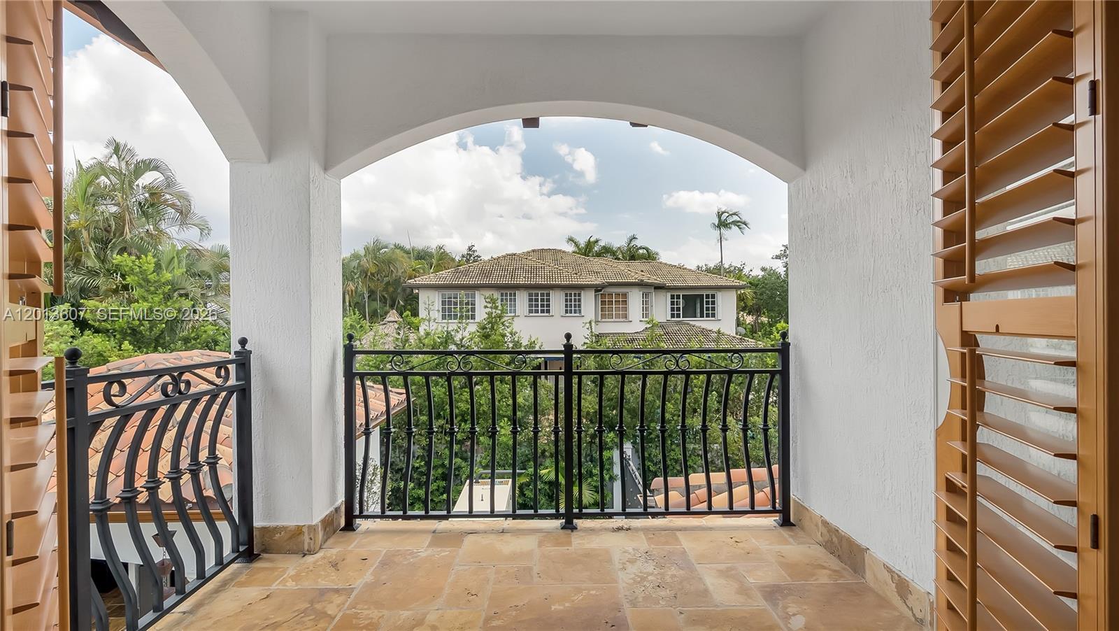 ROYAL OAKS FRANCESCA - Residential