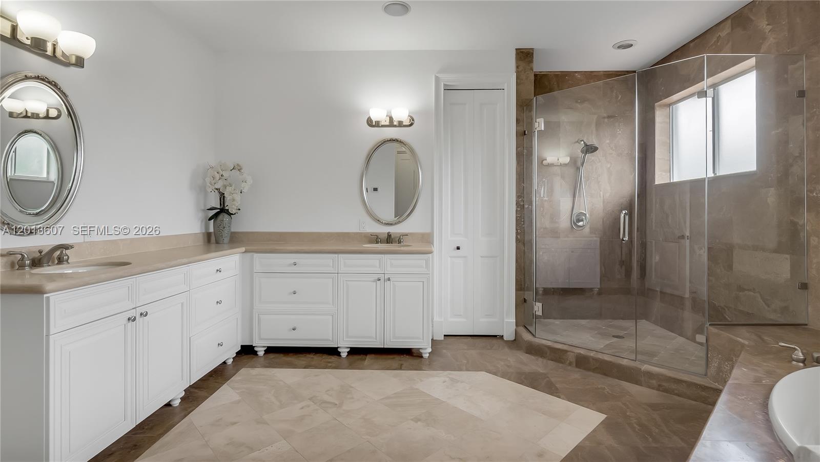 ROYAL OAKS FRANCESCA - Residential