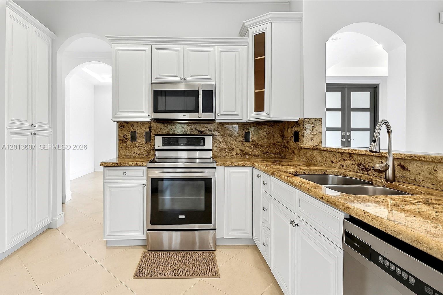 ROYAL OAKS FRANCESCA - Residential