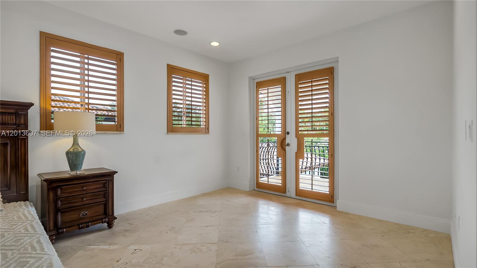 ROYAL OAKS FRANCESCA - Residential