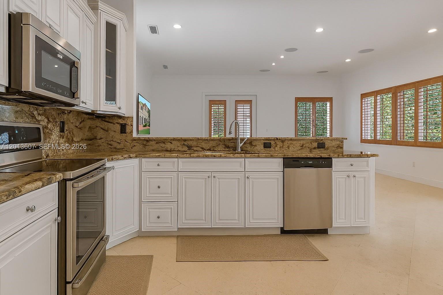 ROYAL OAKS FRANCESCA - Residential