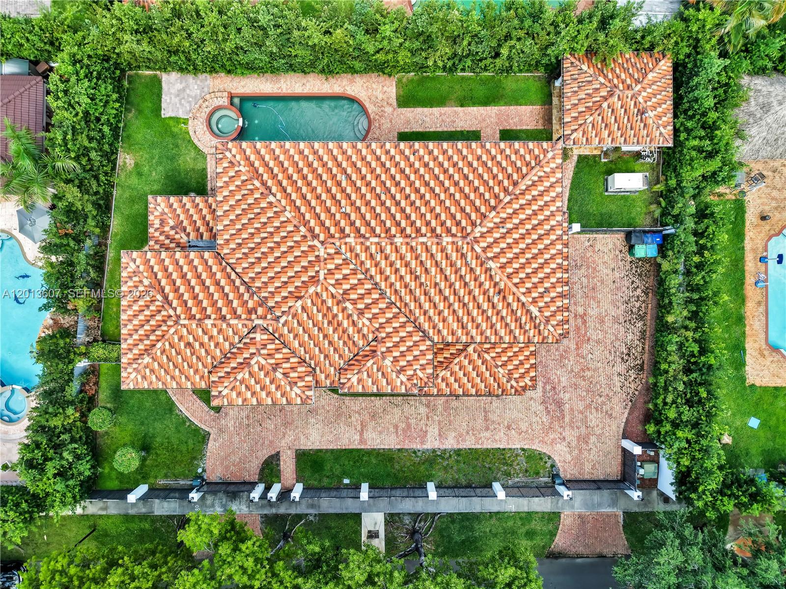 ROYAL OAKS FRANCESCA - Residential