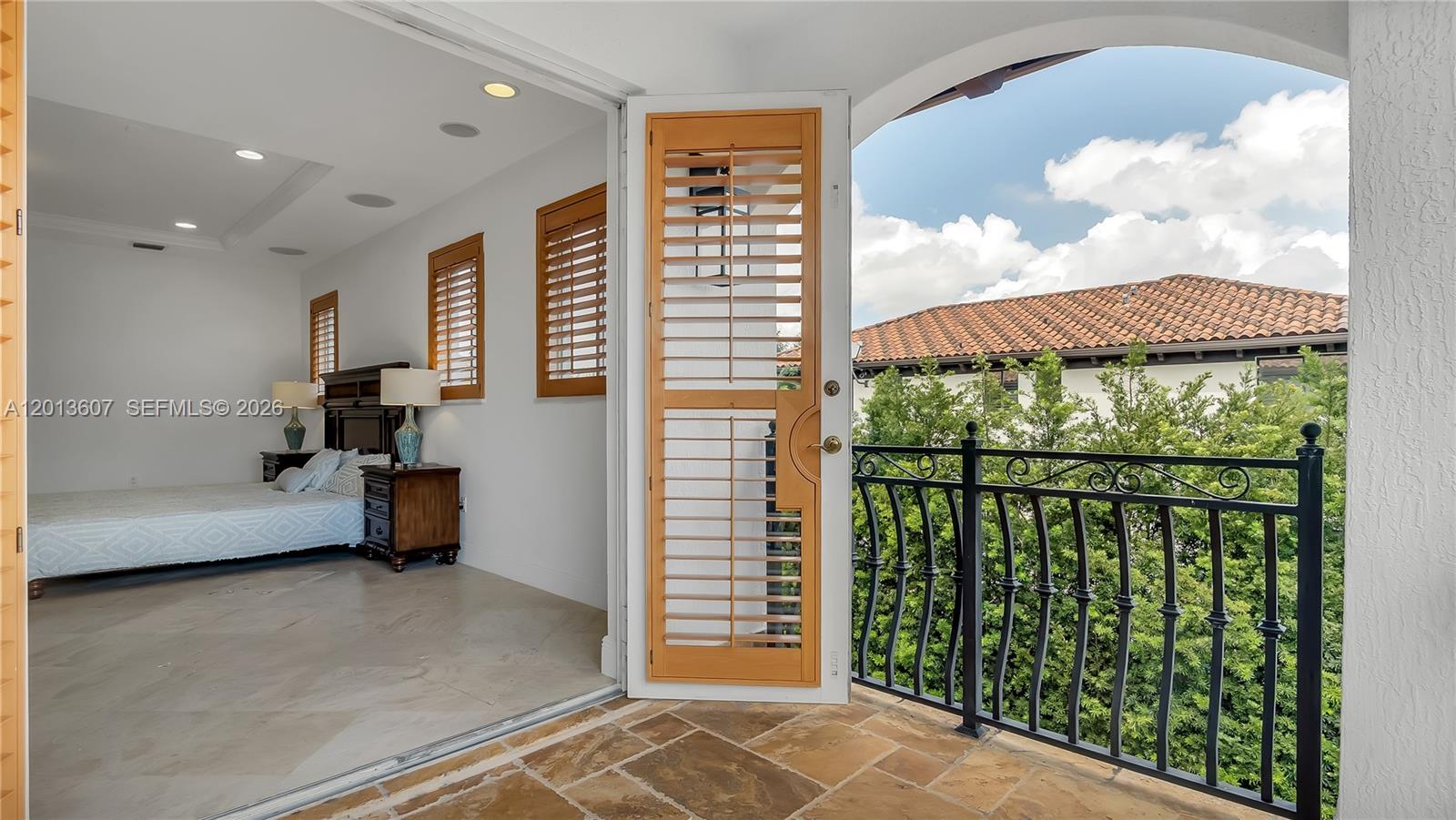 ROYAL OAKS FRANCESCA - Residential
