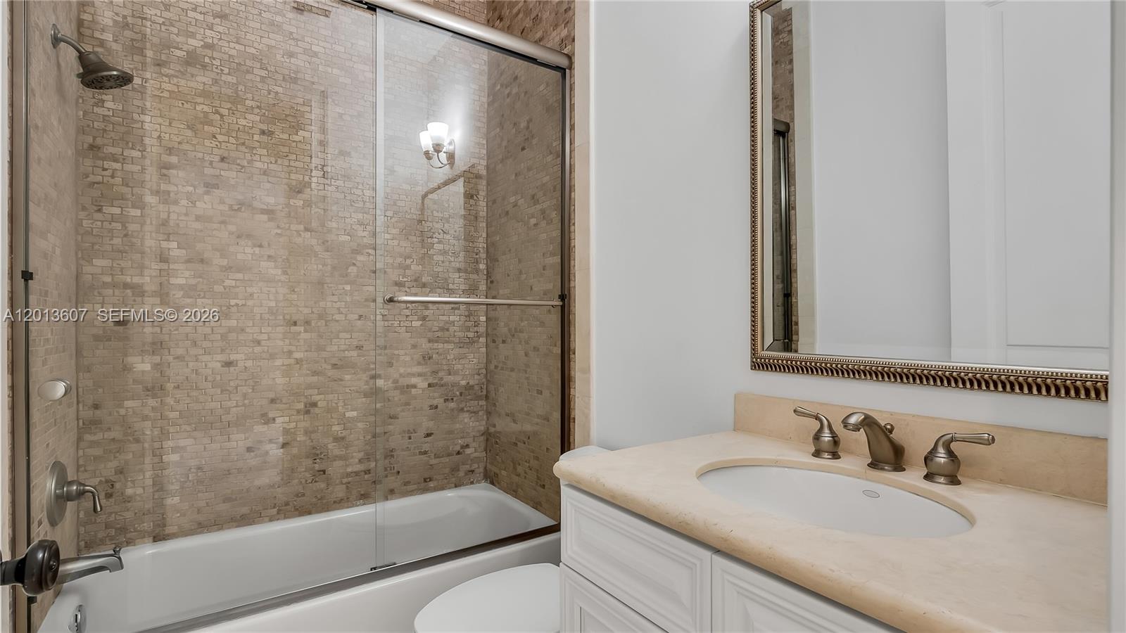 ROYAL OAKS FRANCESCA - Residential