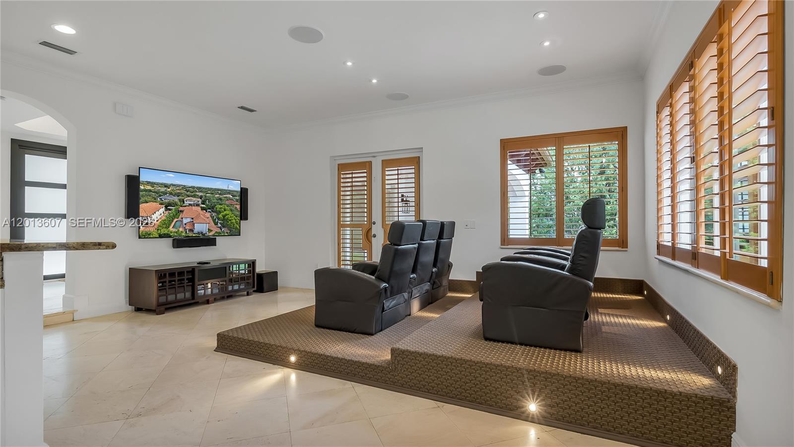 ROYAL OAKS FRANCESCA - Residential
