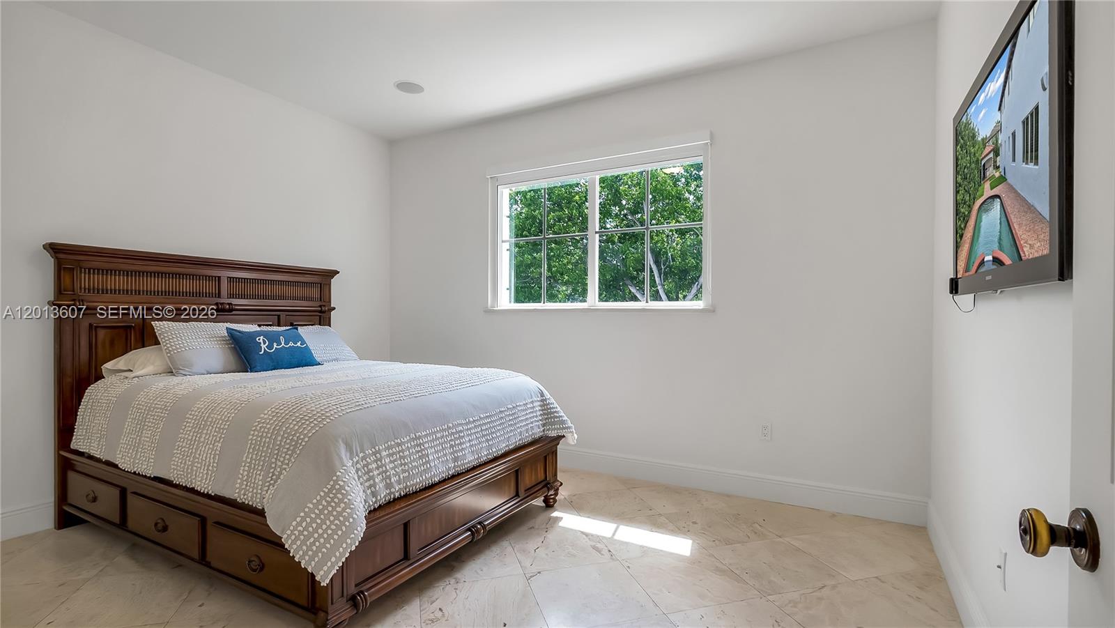 ROYAL OAKS FRANCESCA - Residential