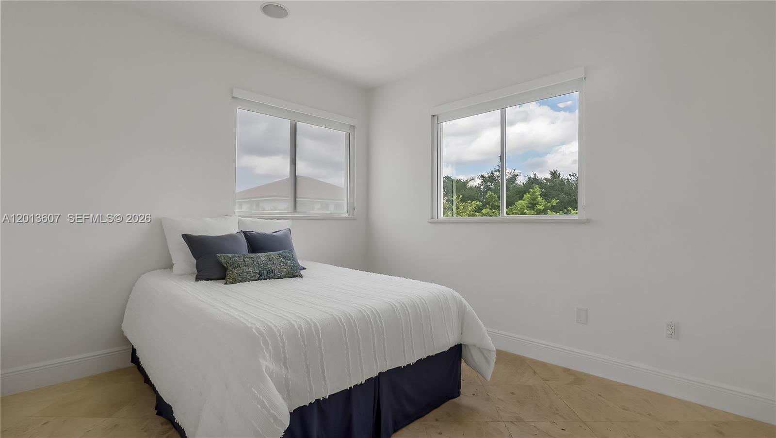 ROYAL OAKS FRANCESCA - Residential