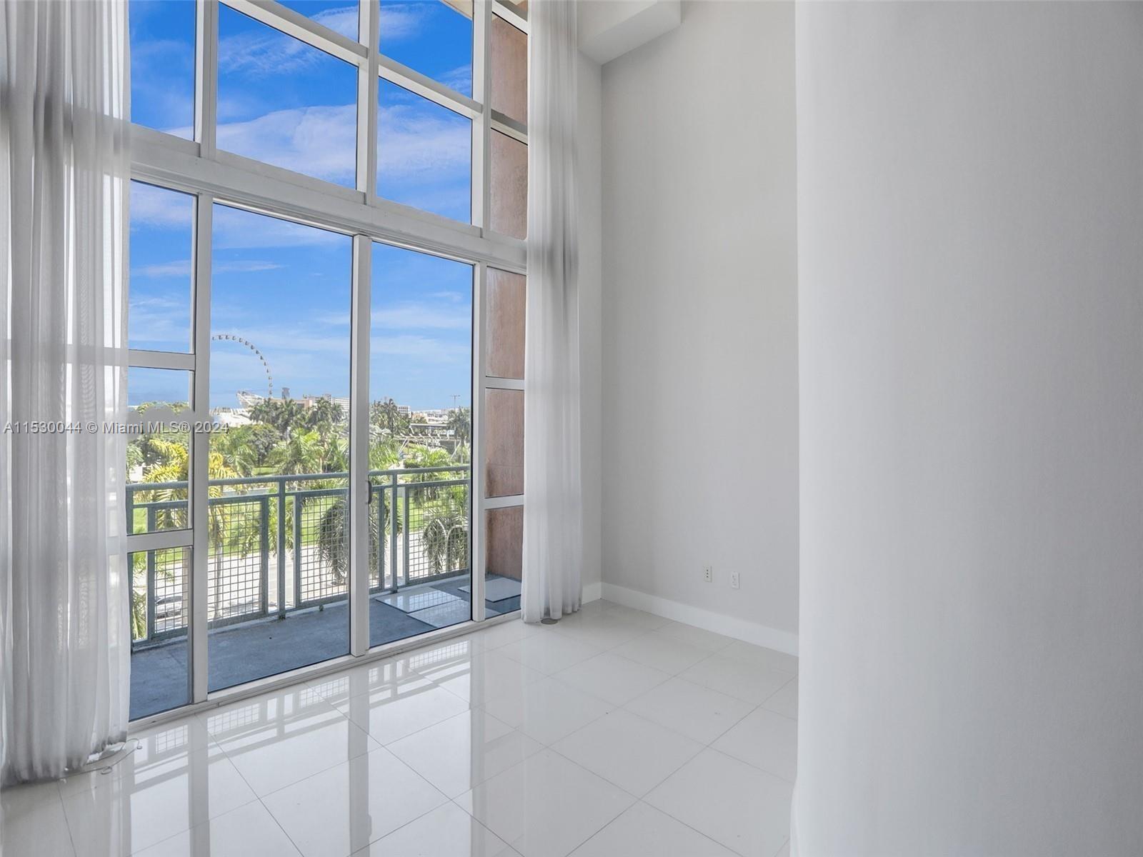 244 Biscayne Blvd 439
