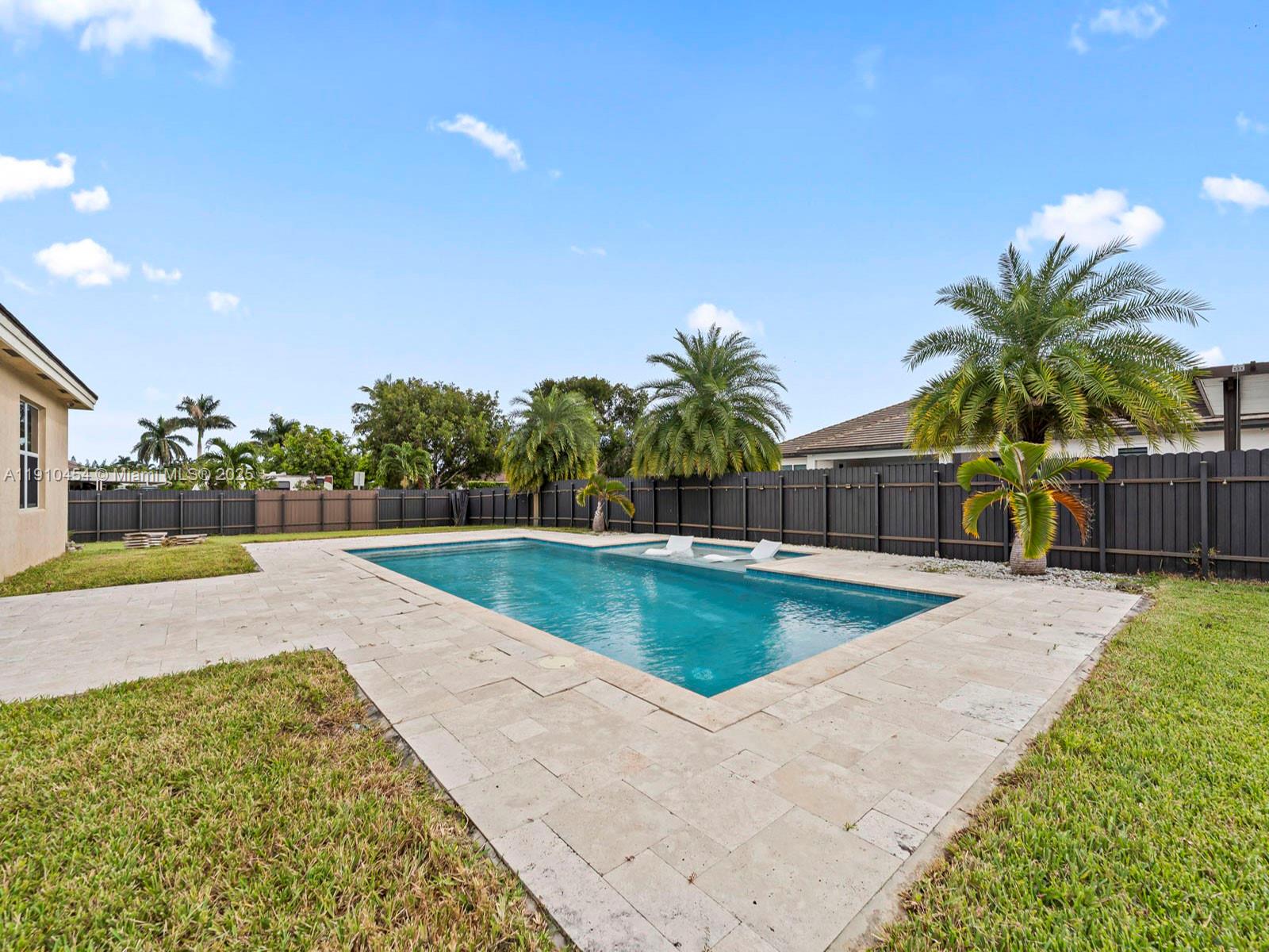 GARDEN HOMES - Residential