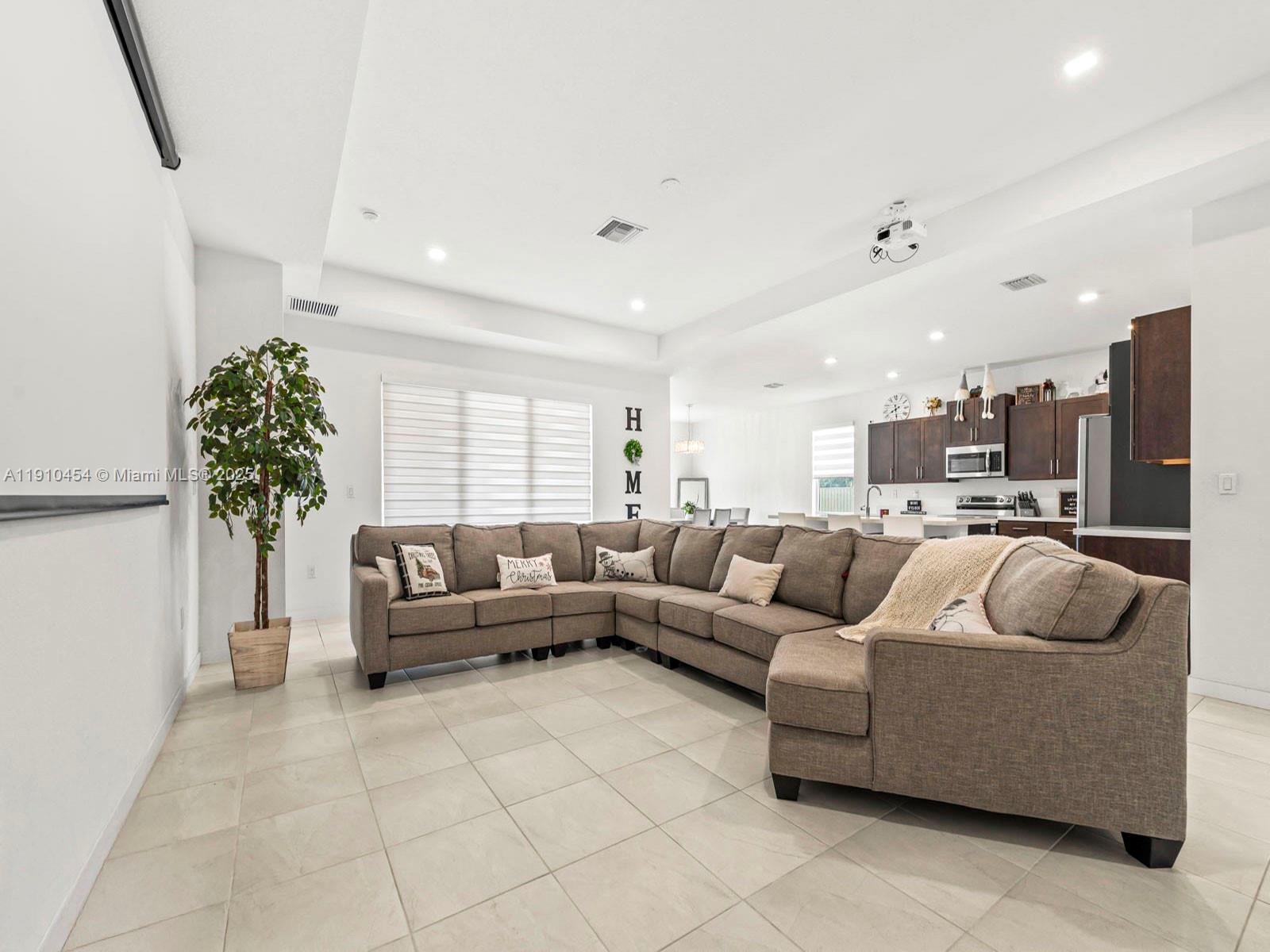 GARDEN HOMES - Residential