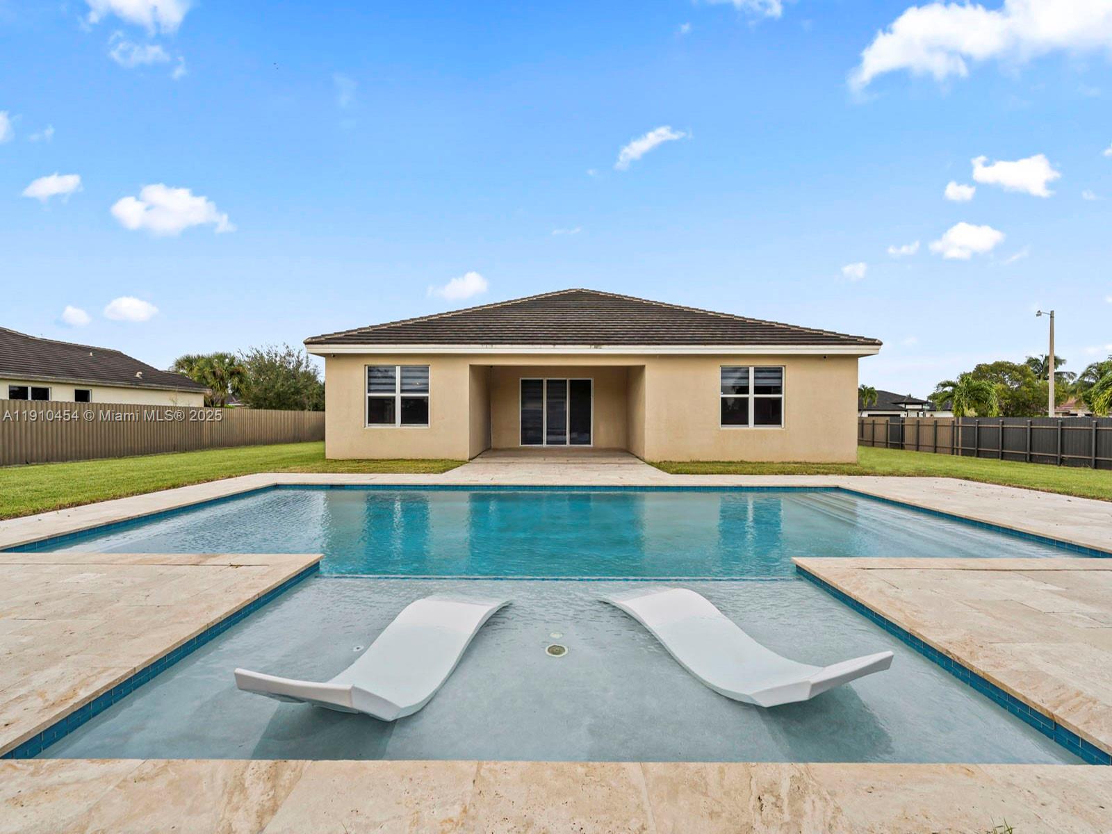 GARDEN HOMES - Residential