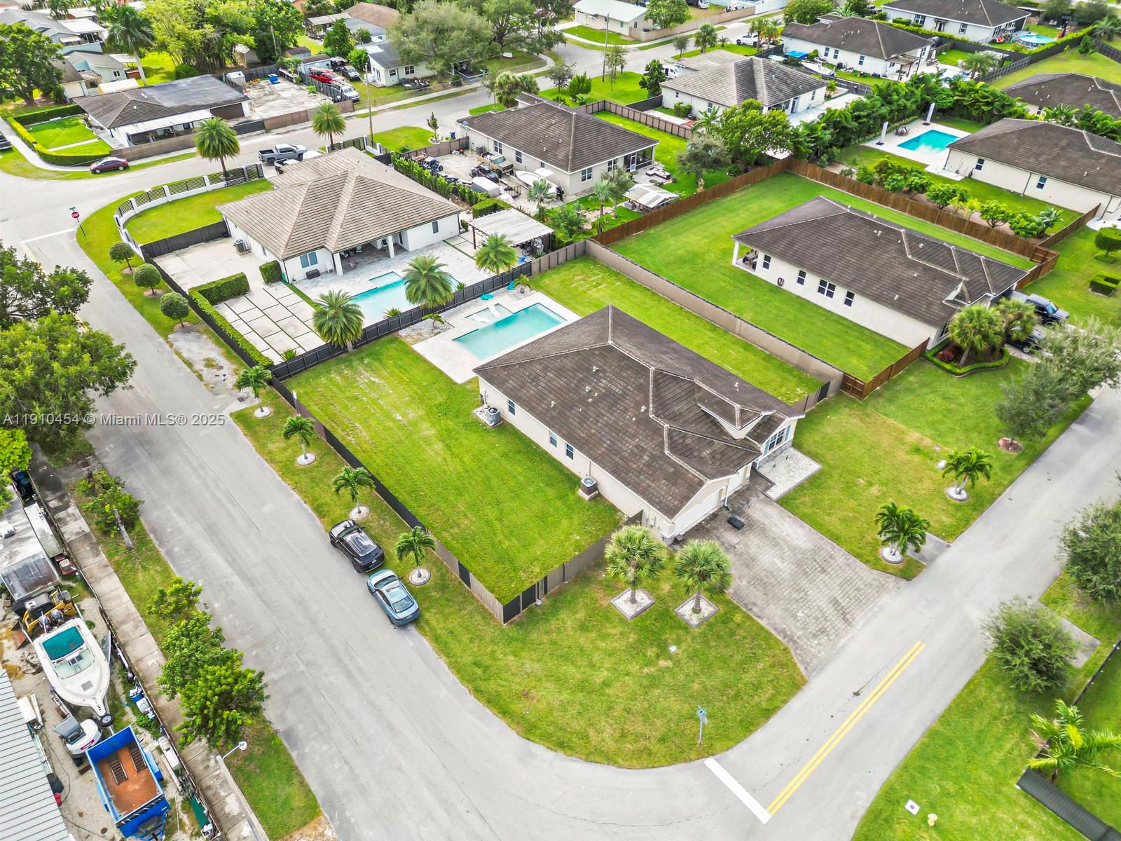 GARDEN HOMES - Residential