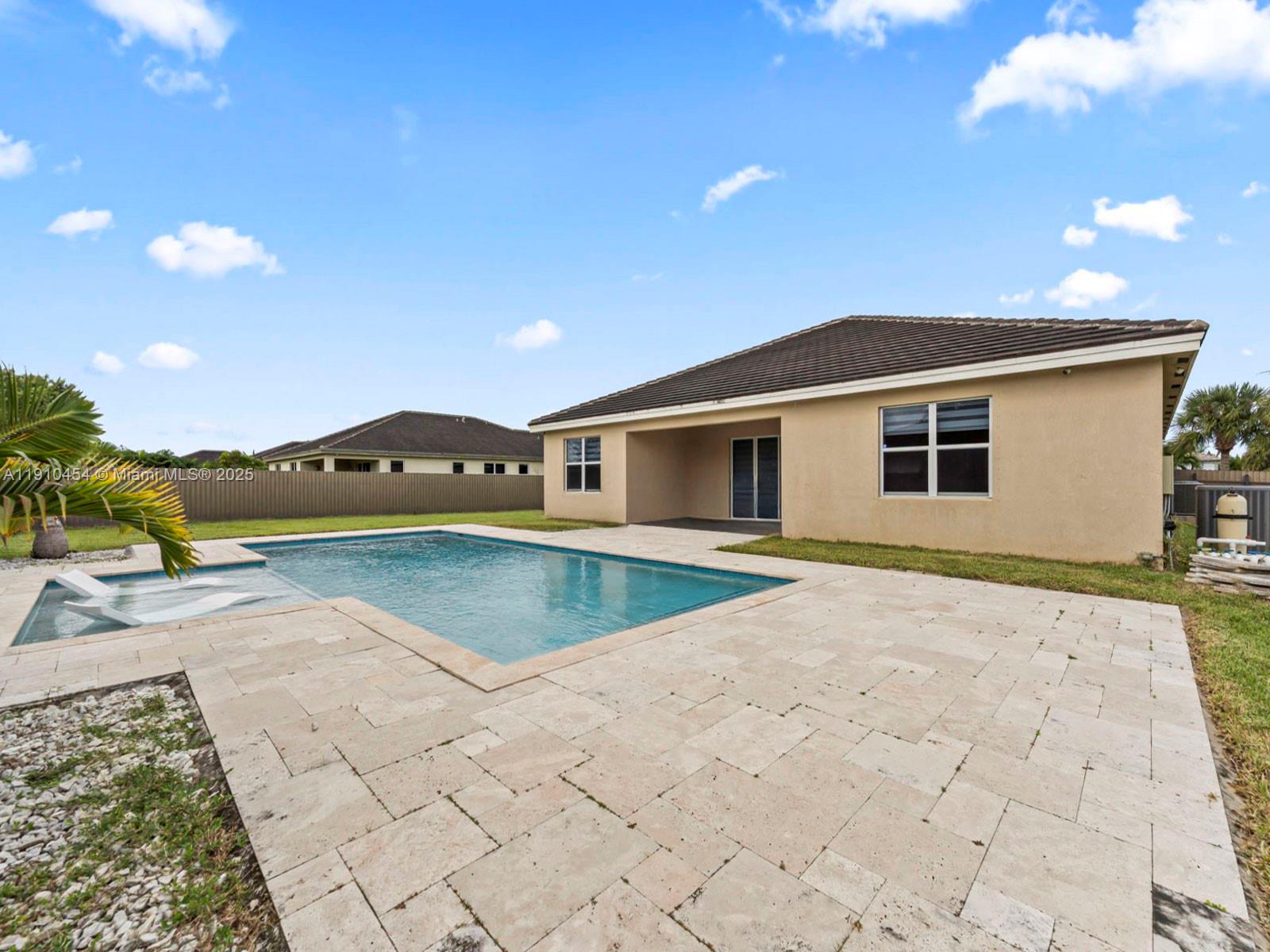 GARDEN HOMES - Residential