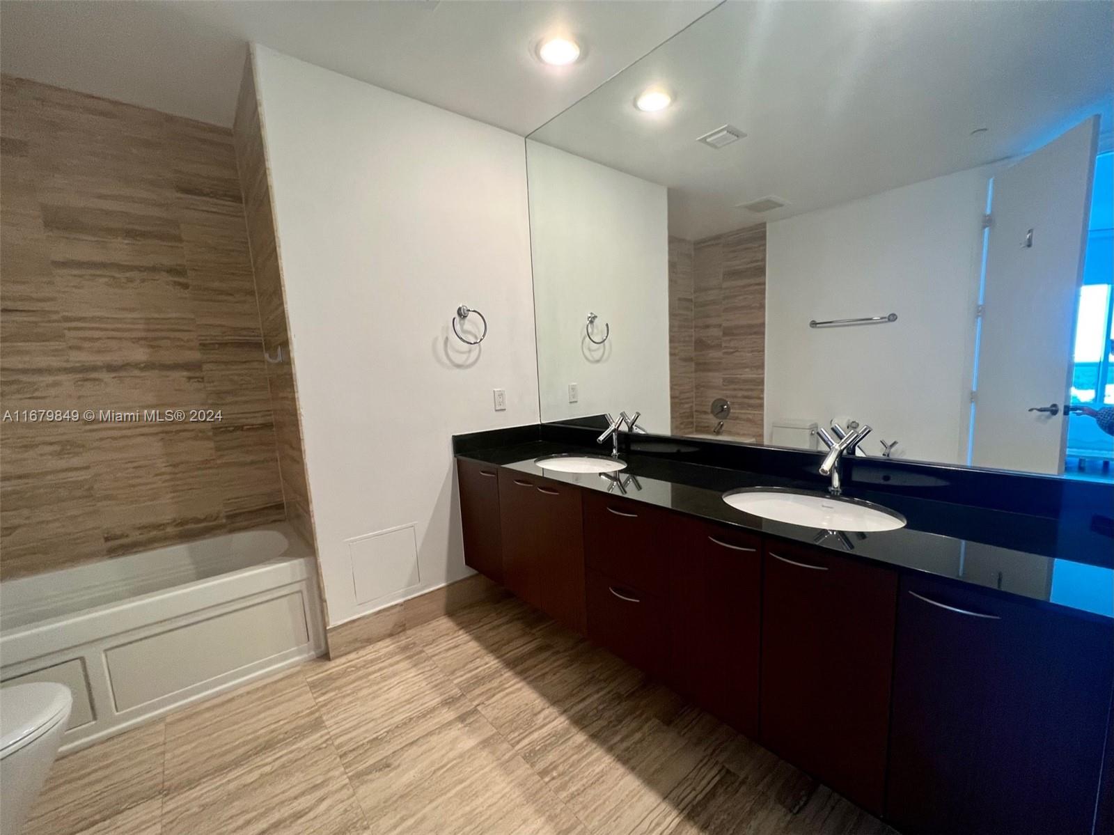 TDR TOWER I CONDO - Residential