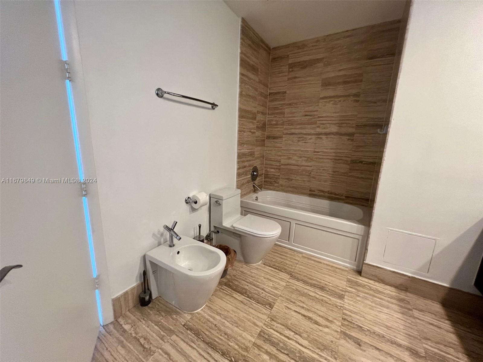 TDR TOWER I CONDO - Residential
