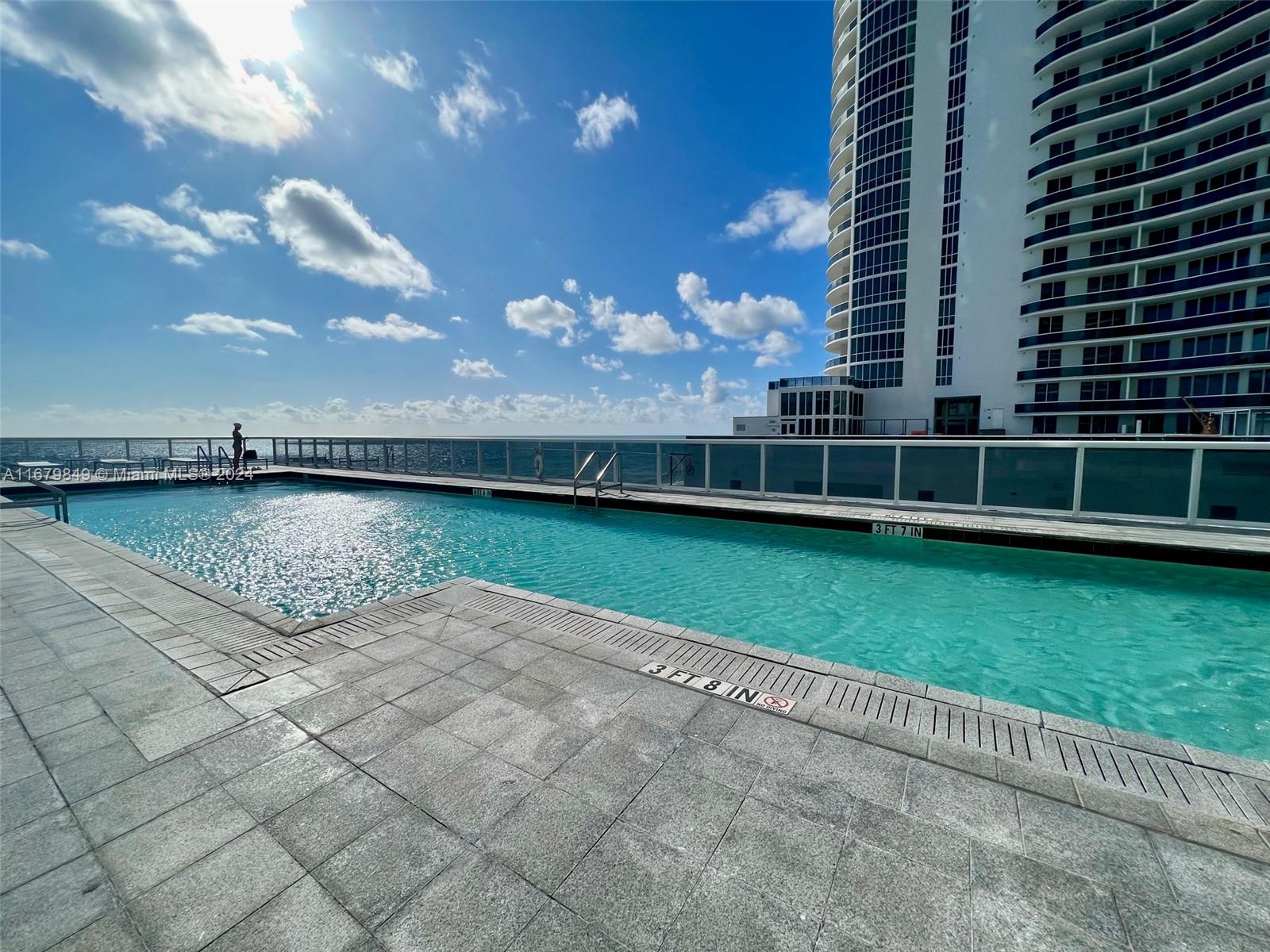 TDR TOWER I CONDO - Residential