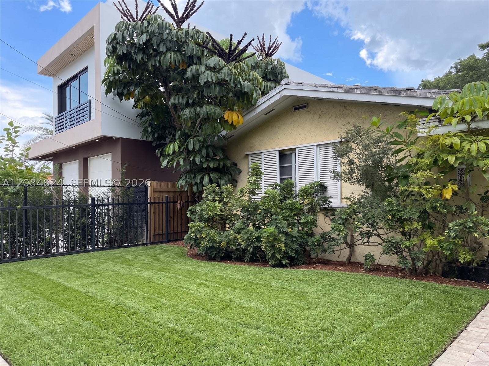 298 NW 48th St