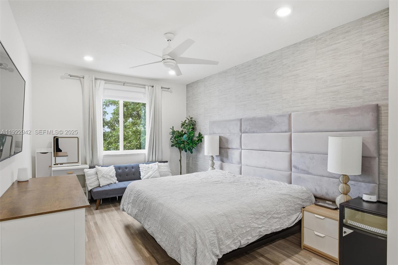 LANDMARK AT DORAL CONDO N - Residential