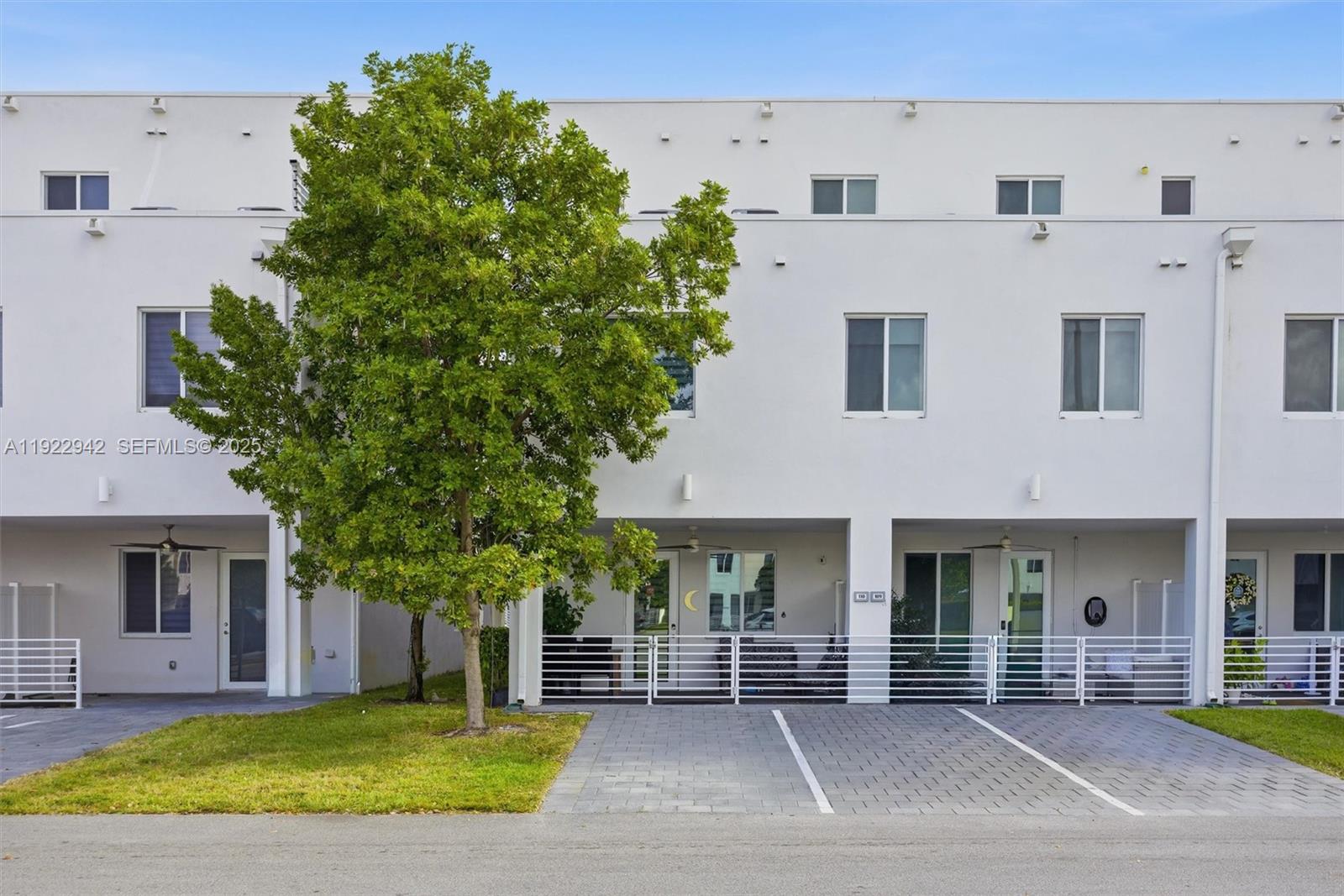 LANDMARK AT DORAL CONDO N - Residential