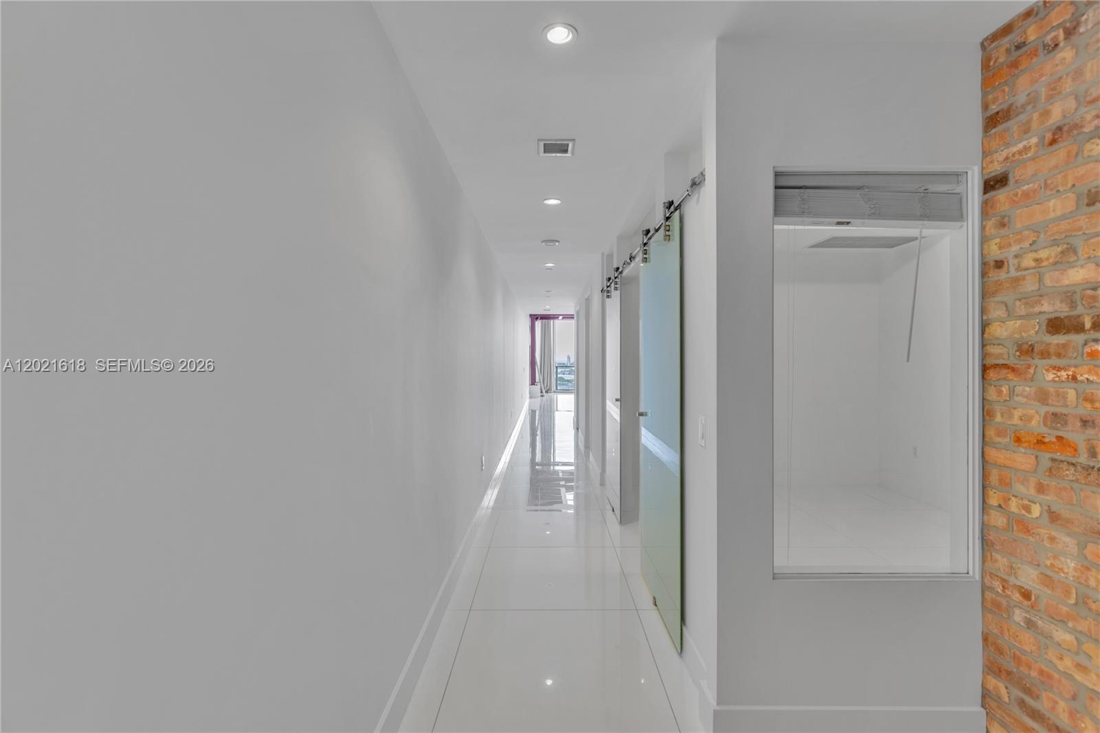 MARQUIS CONDO - Residential