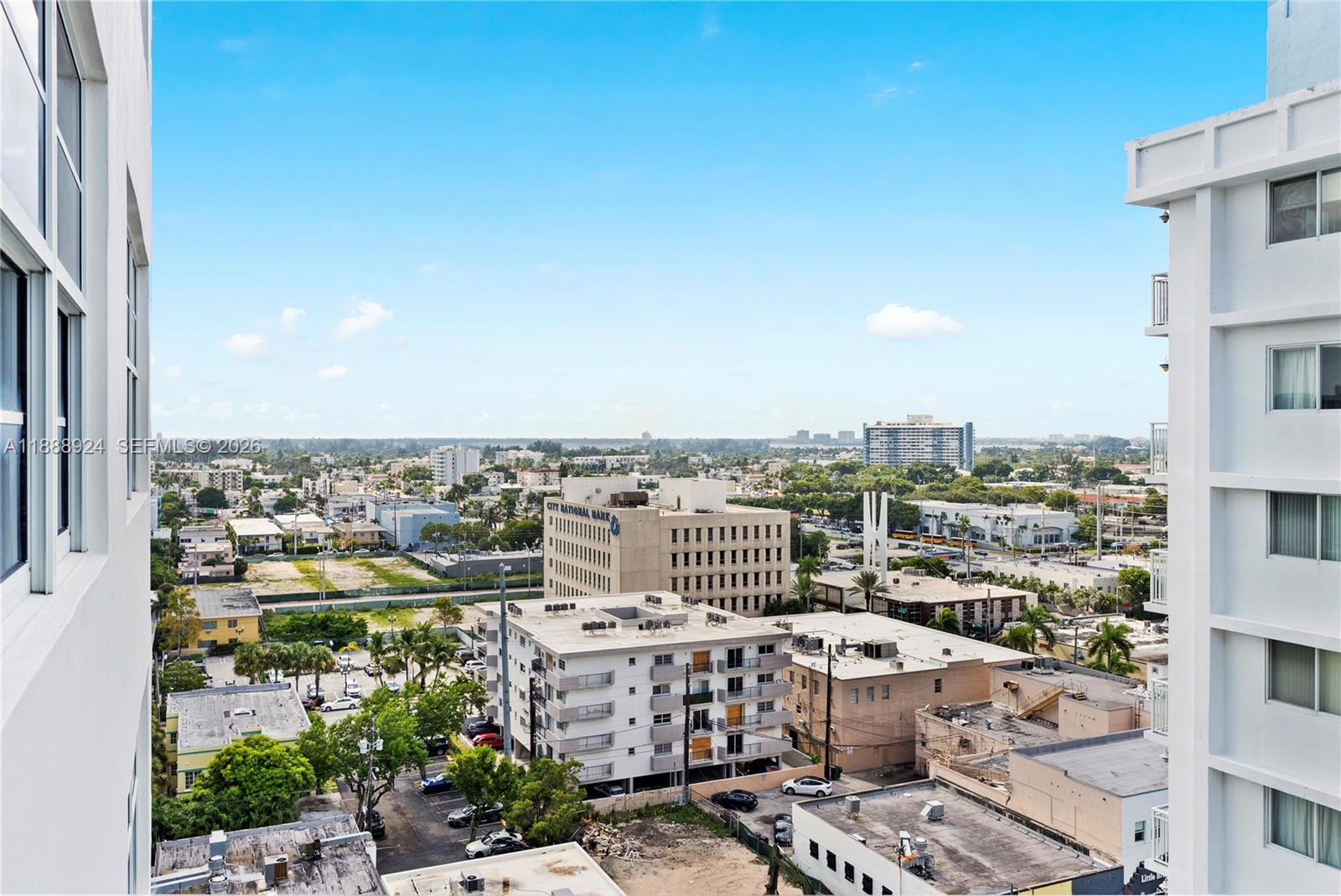 THE COLLINS CONDO - Residential