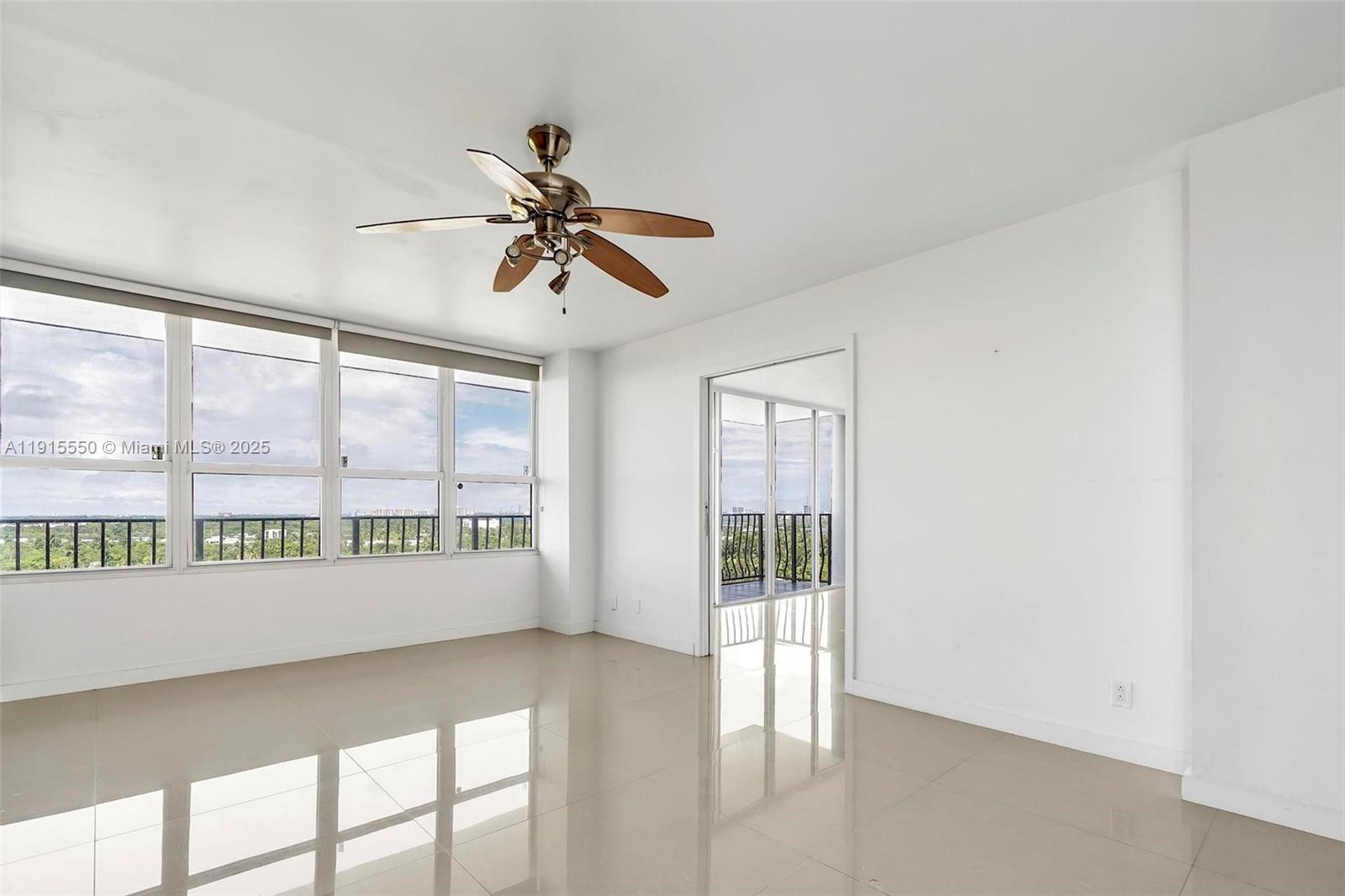 THE PALM BAY YACHT CLUB C - Residential Lease