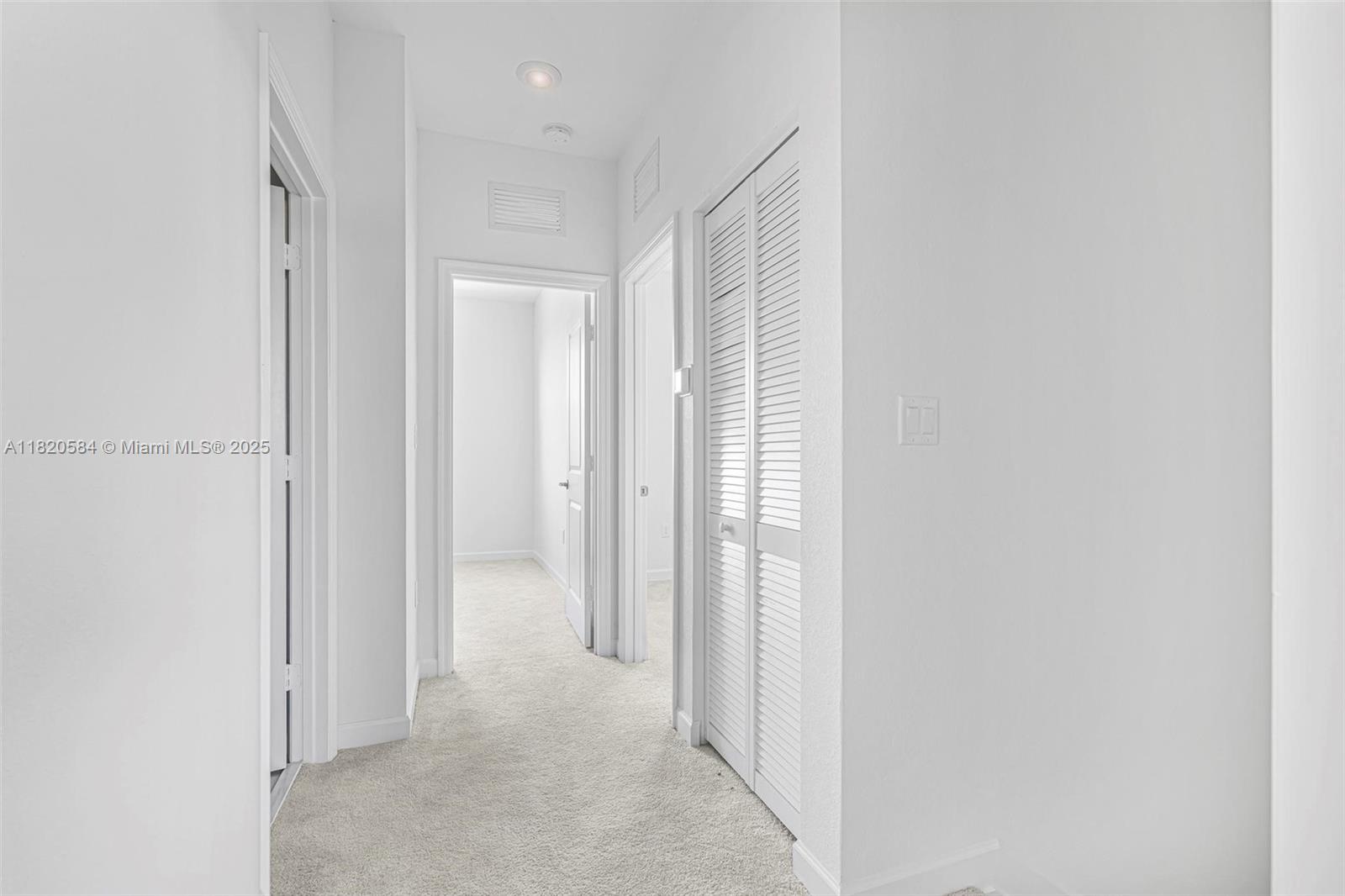 PARADISE PINES - Residential