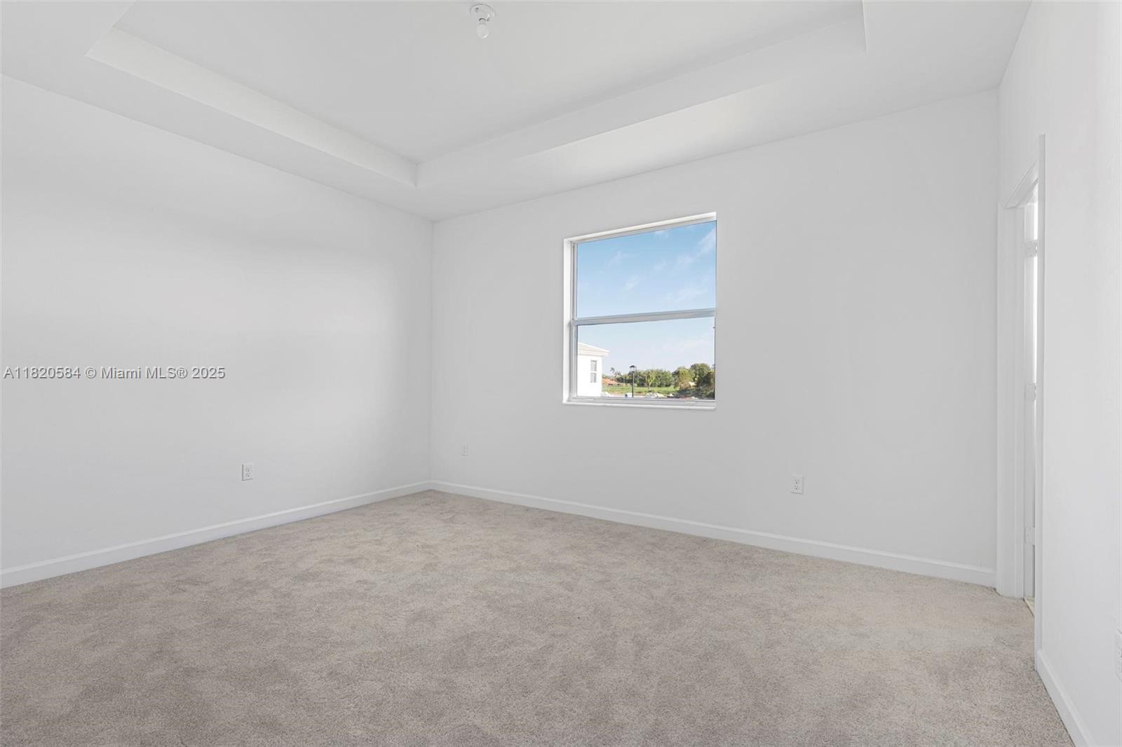 PARADISE PINES - Residential