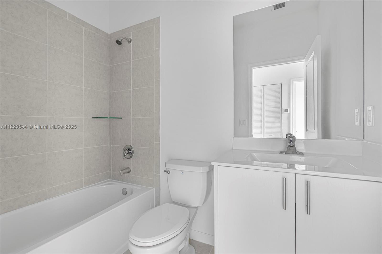 PARADISE PINES - Residential