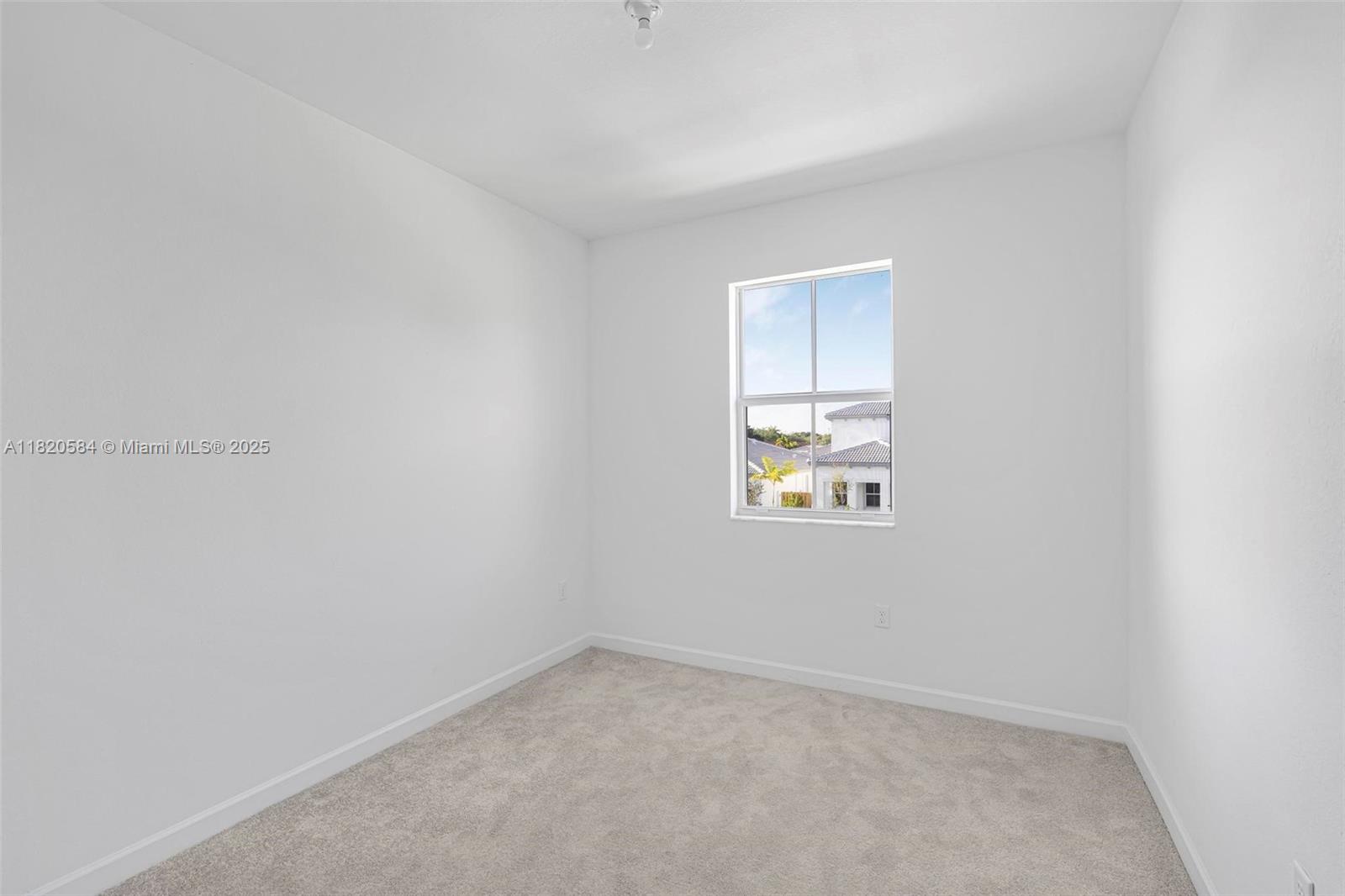 PARADISE PINES - Residential