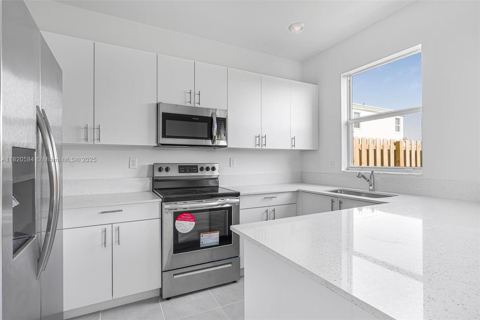 PARADISE PINES - Residential