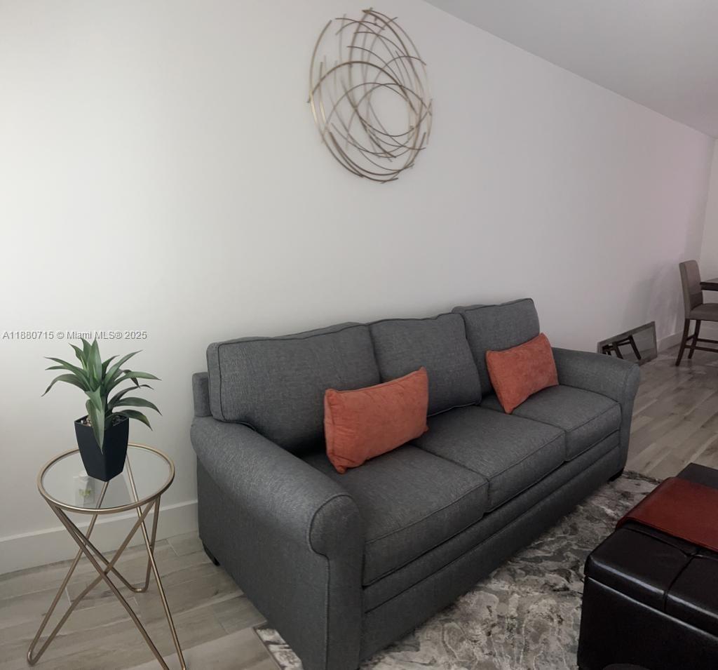 BUILDING THREE OF RACQUET - Residential Lease