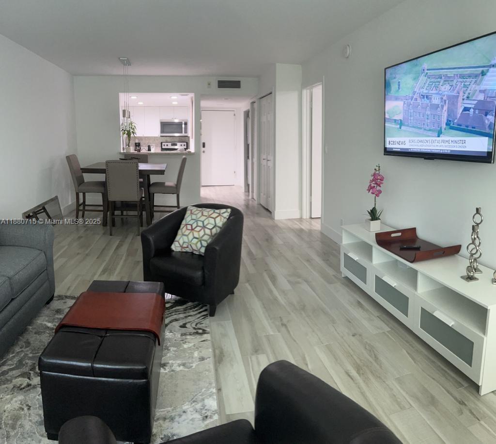 BUILDING THREE OF RACQUET - Residential Lease
