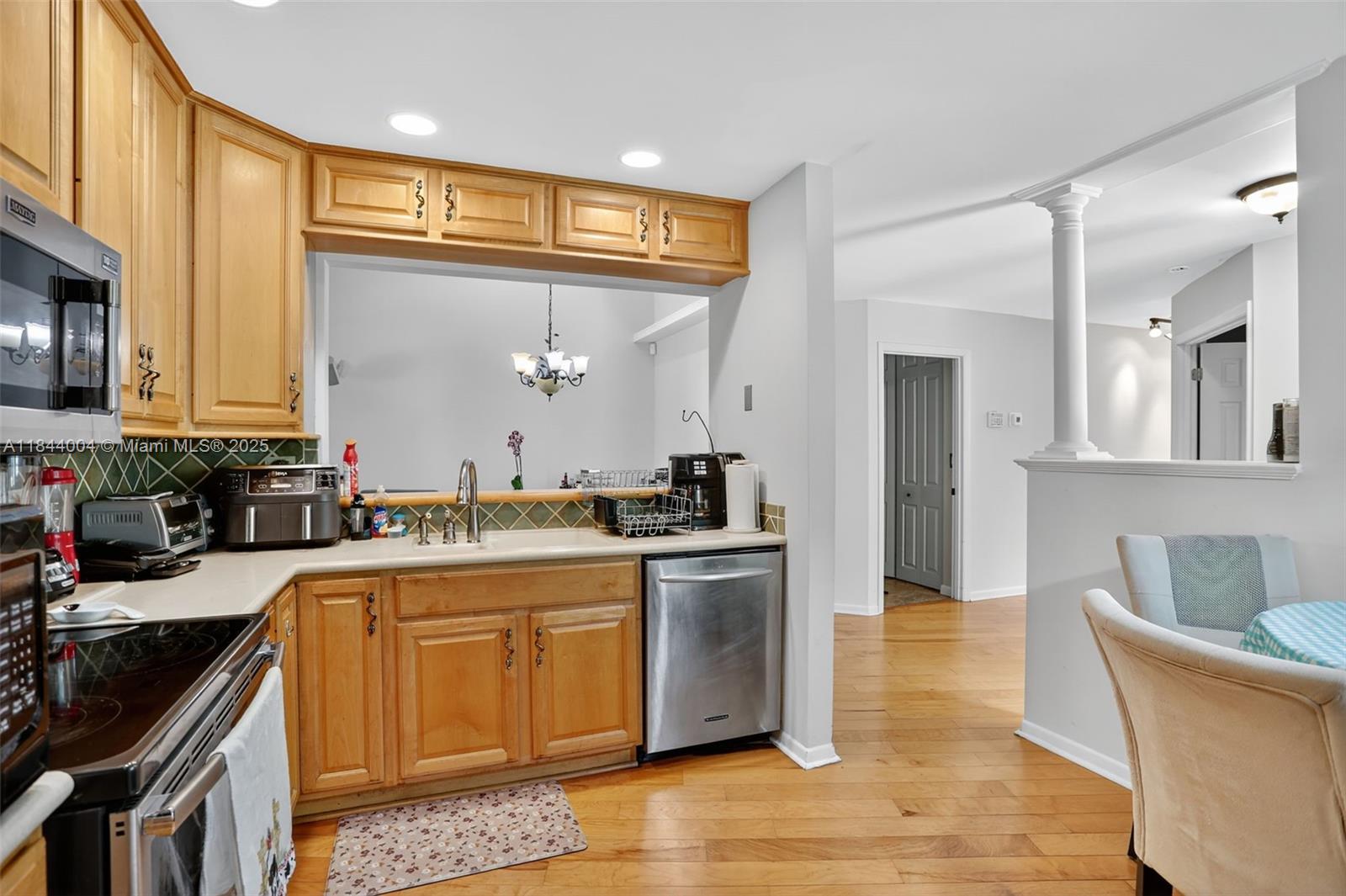 THE LAKES - Residential