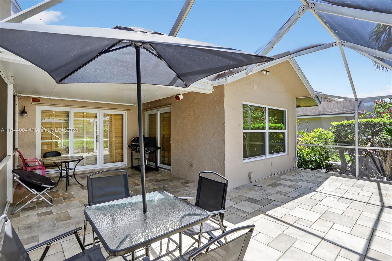 THE LAKES - Residential