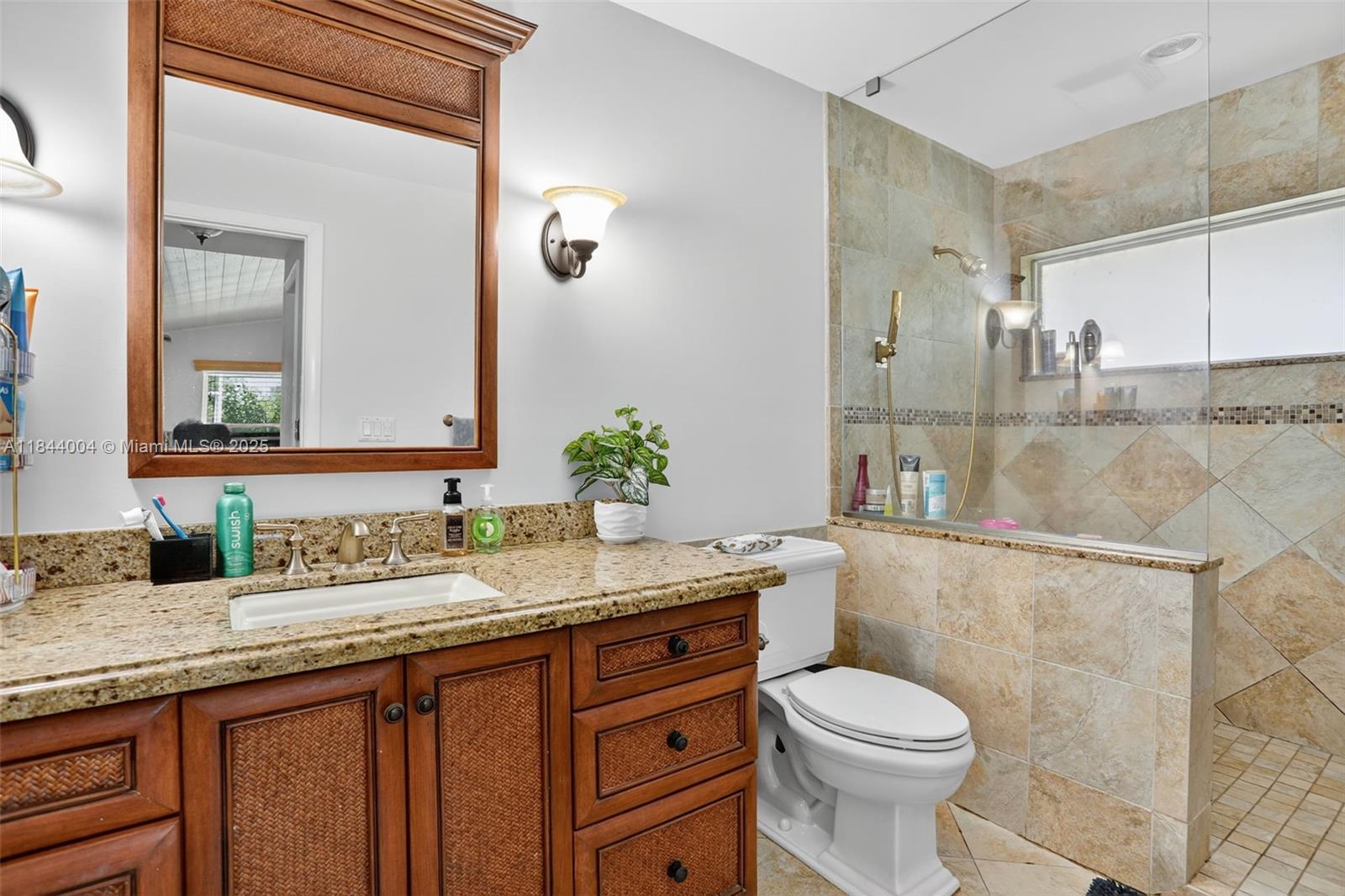 THE LAKES - Residential