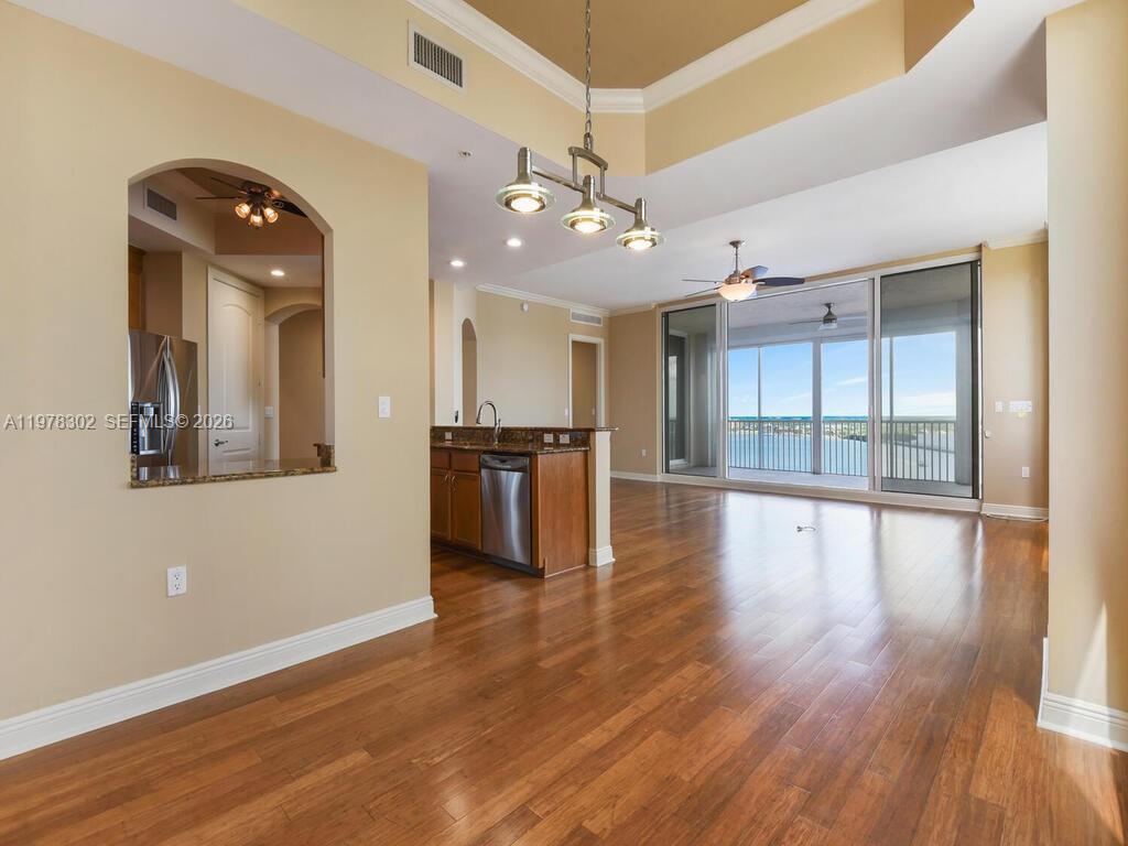 HIGH POINT PLACE - Residential