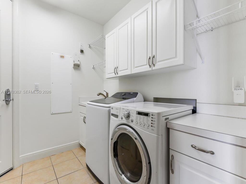 HIGH POINT PLACE - Residential