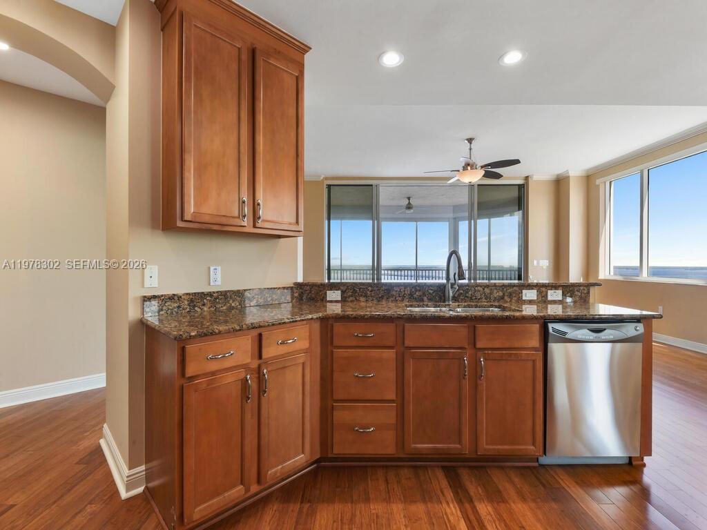 HIGH POINT PLACE - Residential