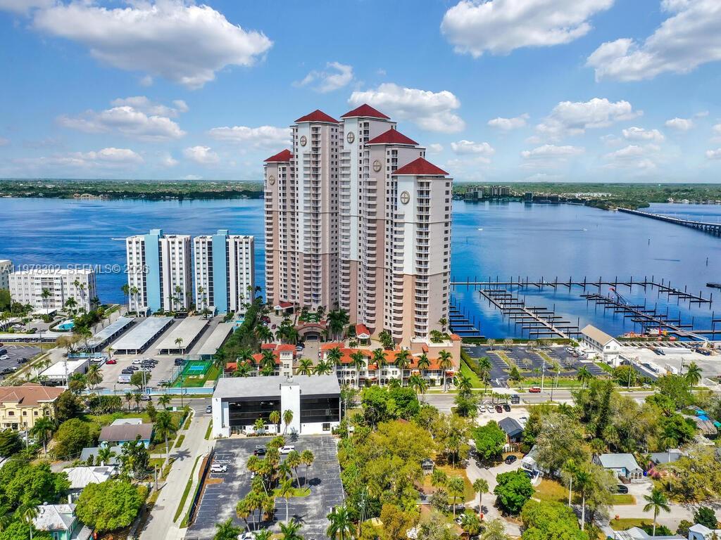 HIGH POINT PLACE - Residential