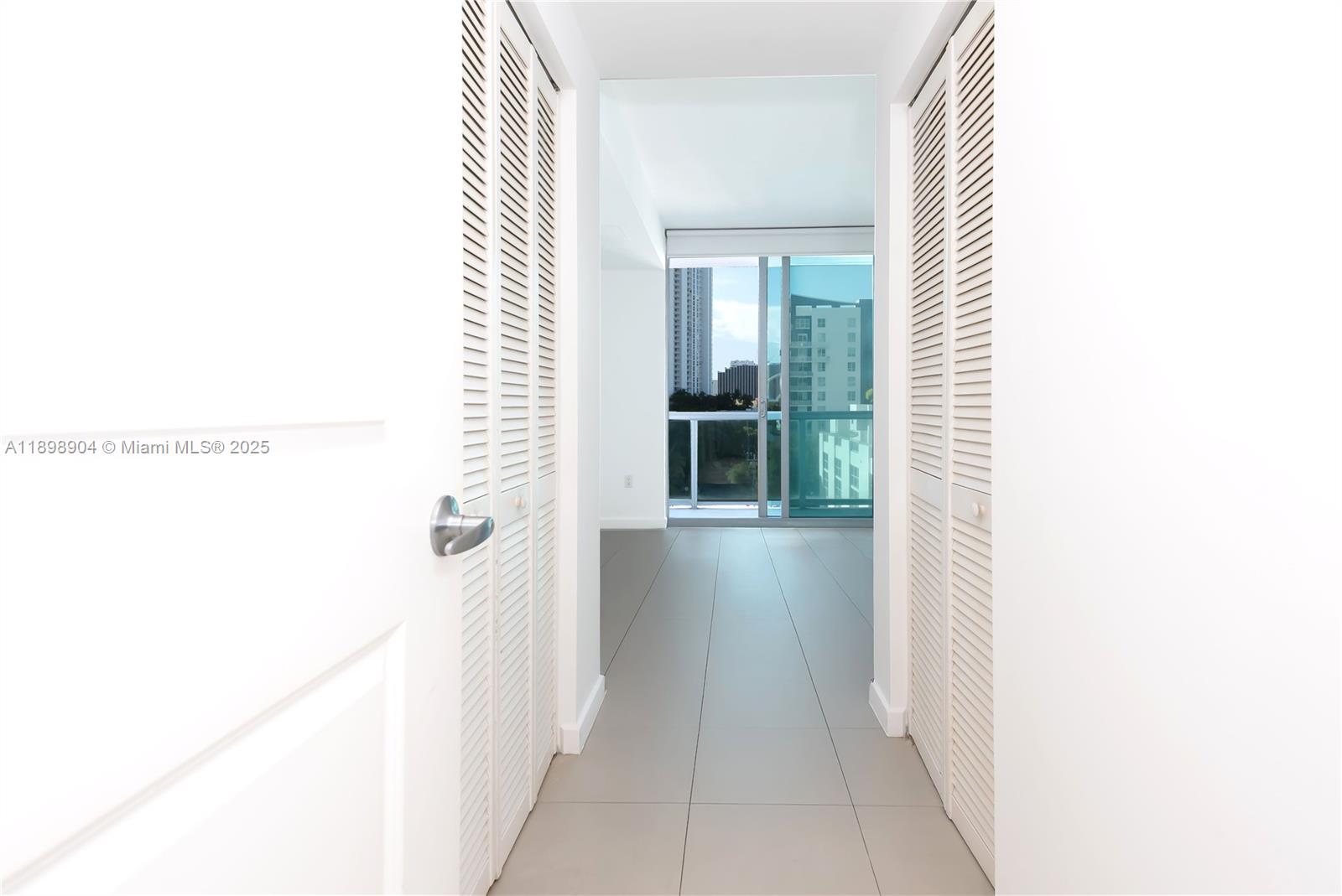 GALLERY ART CONDO - Residential Lease