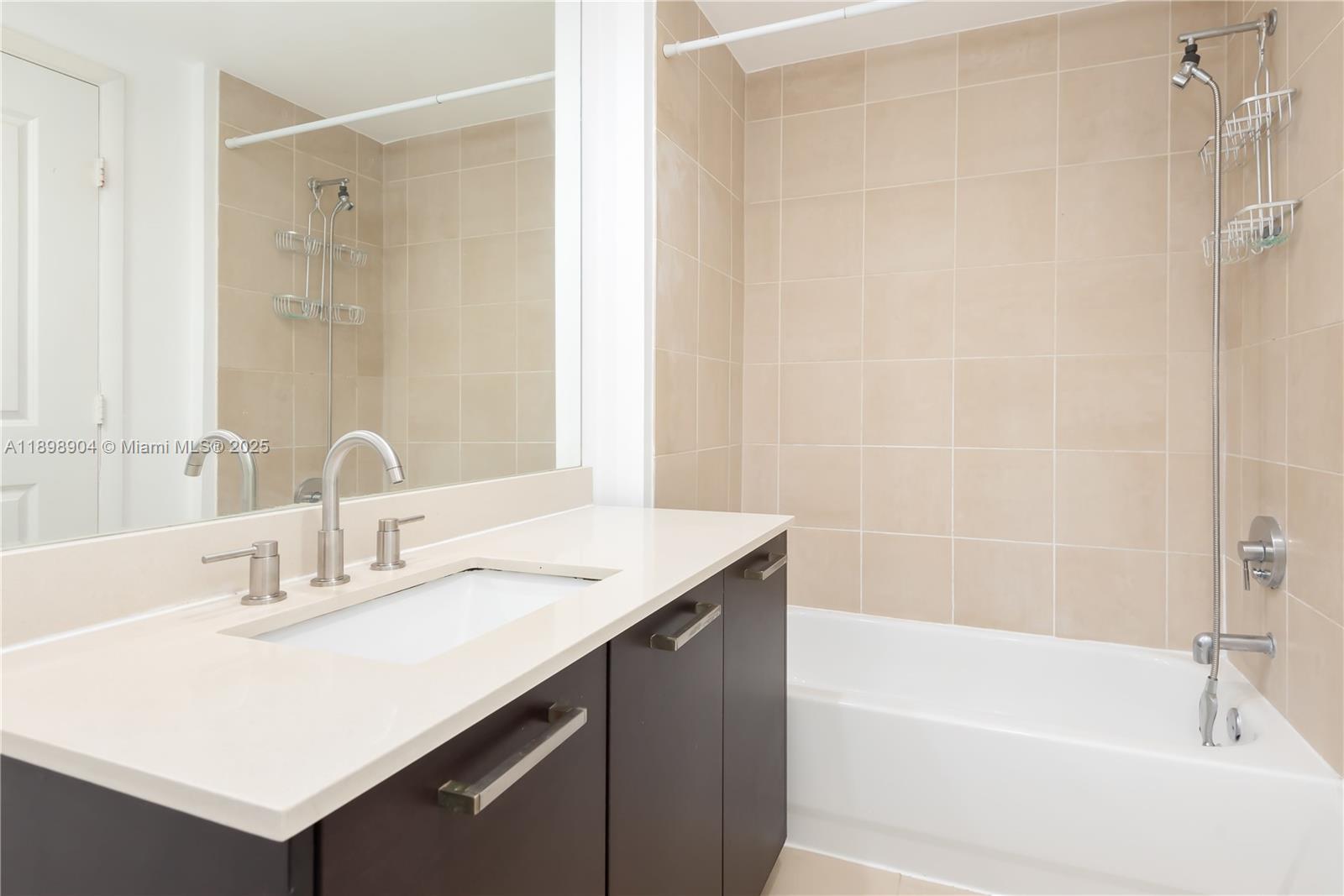 GALLERY ART CONDO - Residential Lease