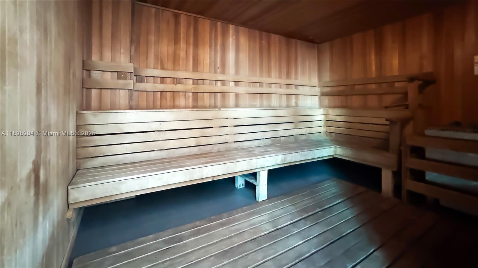 GALLERY ART CONDO - Residential Lease