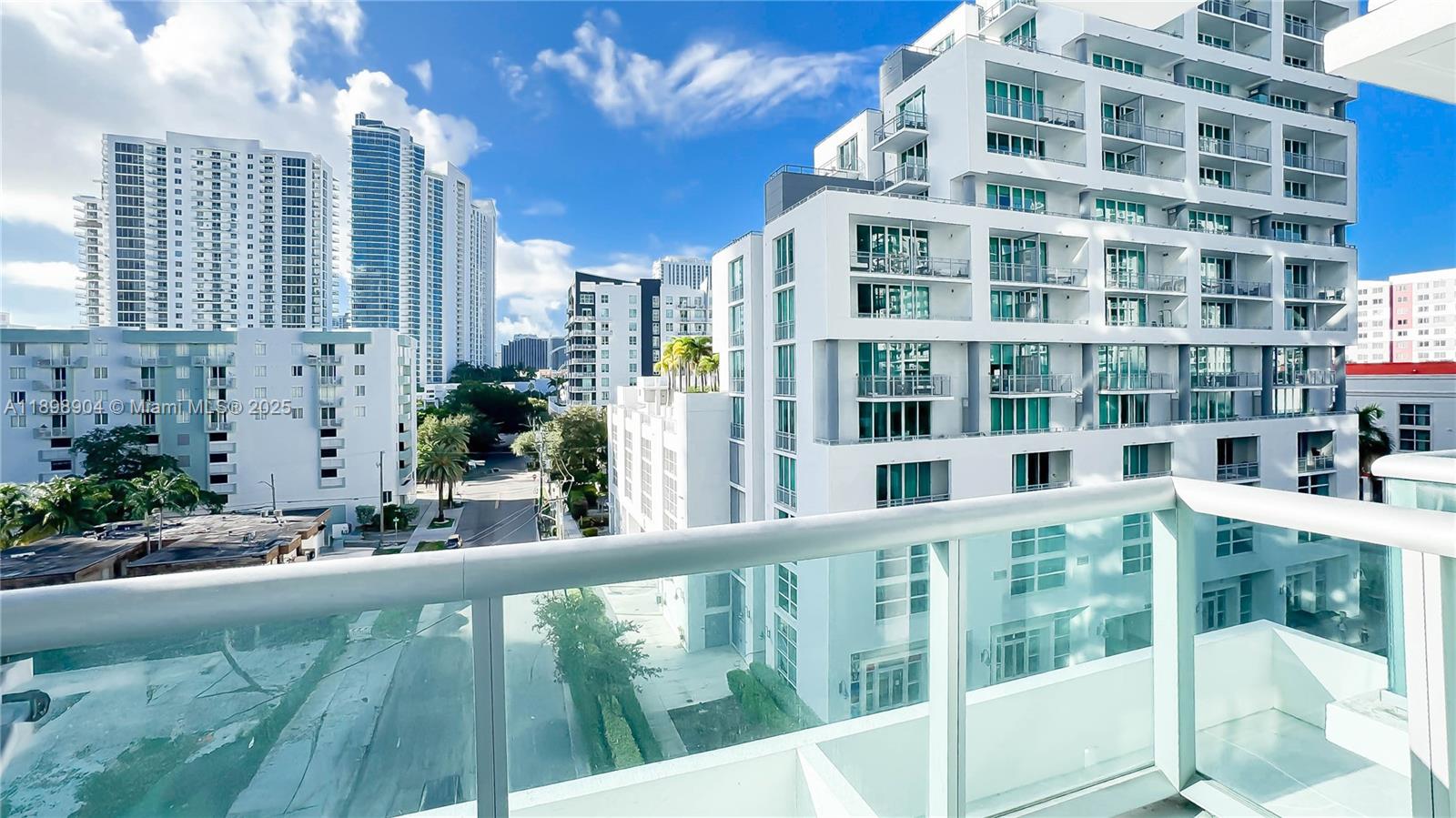 GALLERY ART CONDO - Residential Lease