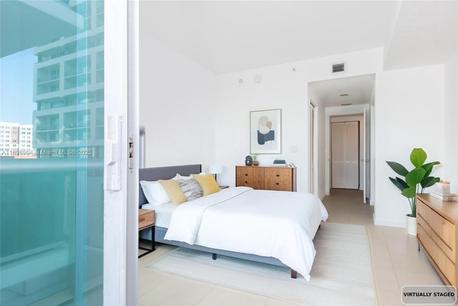 GALLERY ART CONDO - Residential Lease