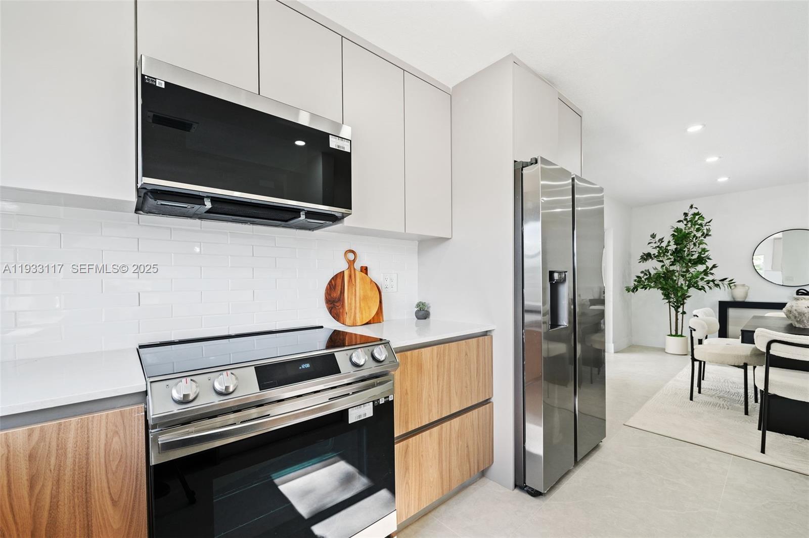 AVOCADO COURTS - Residential