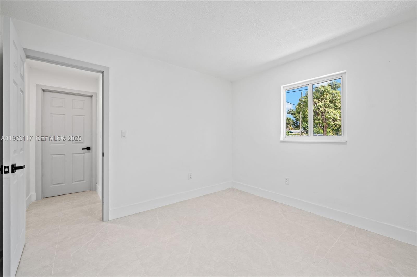 AVOCADO COURTS - Residential