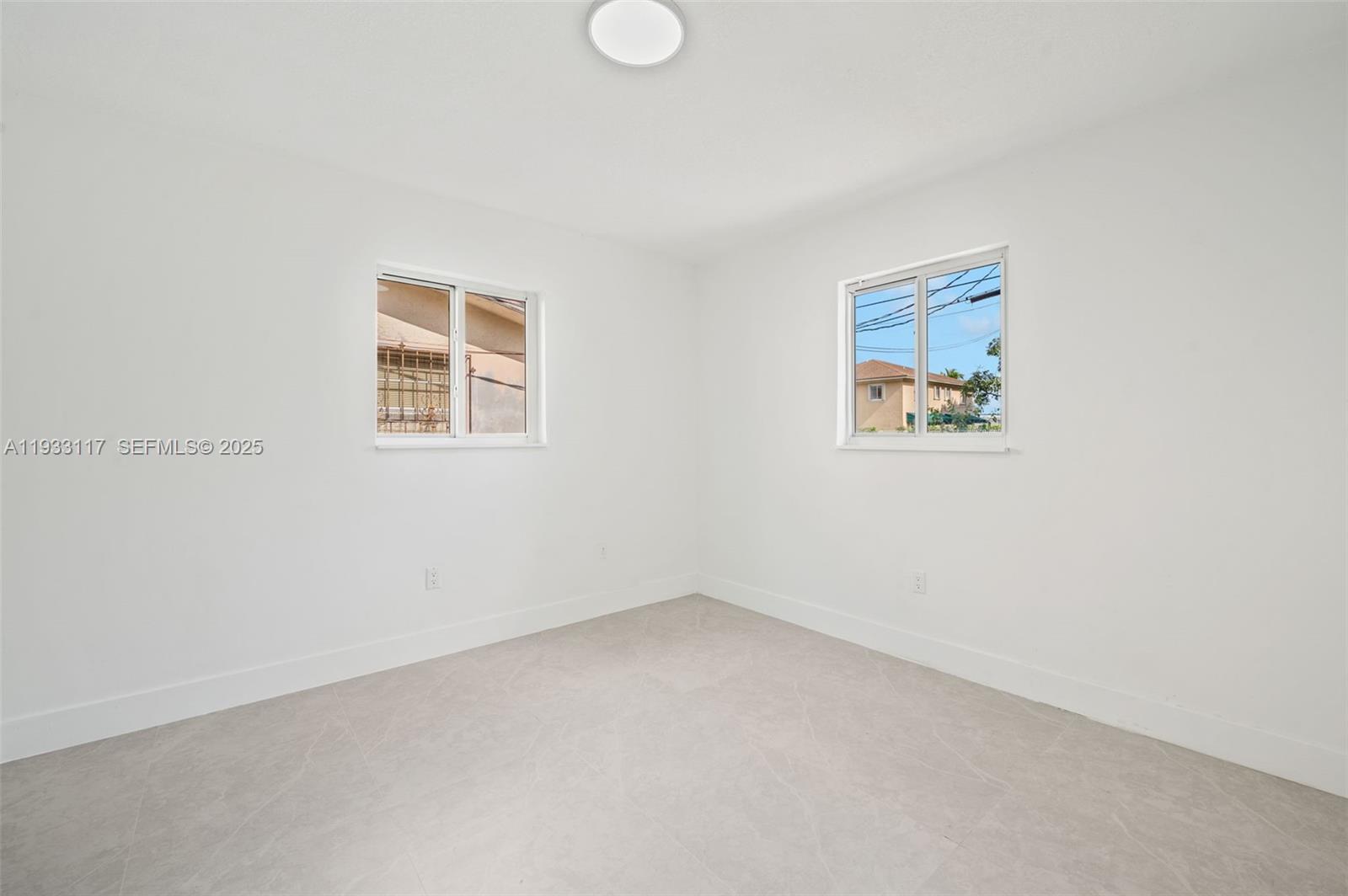 AVOCADO COURTS - Residential